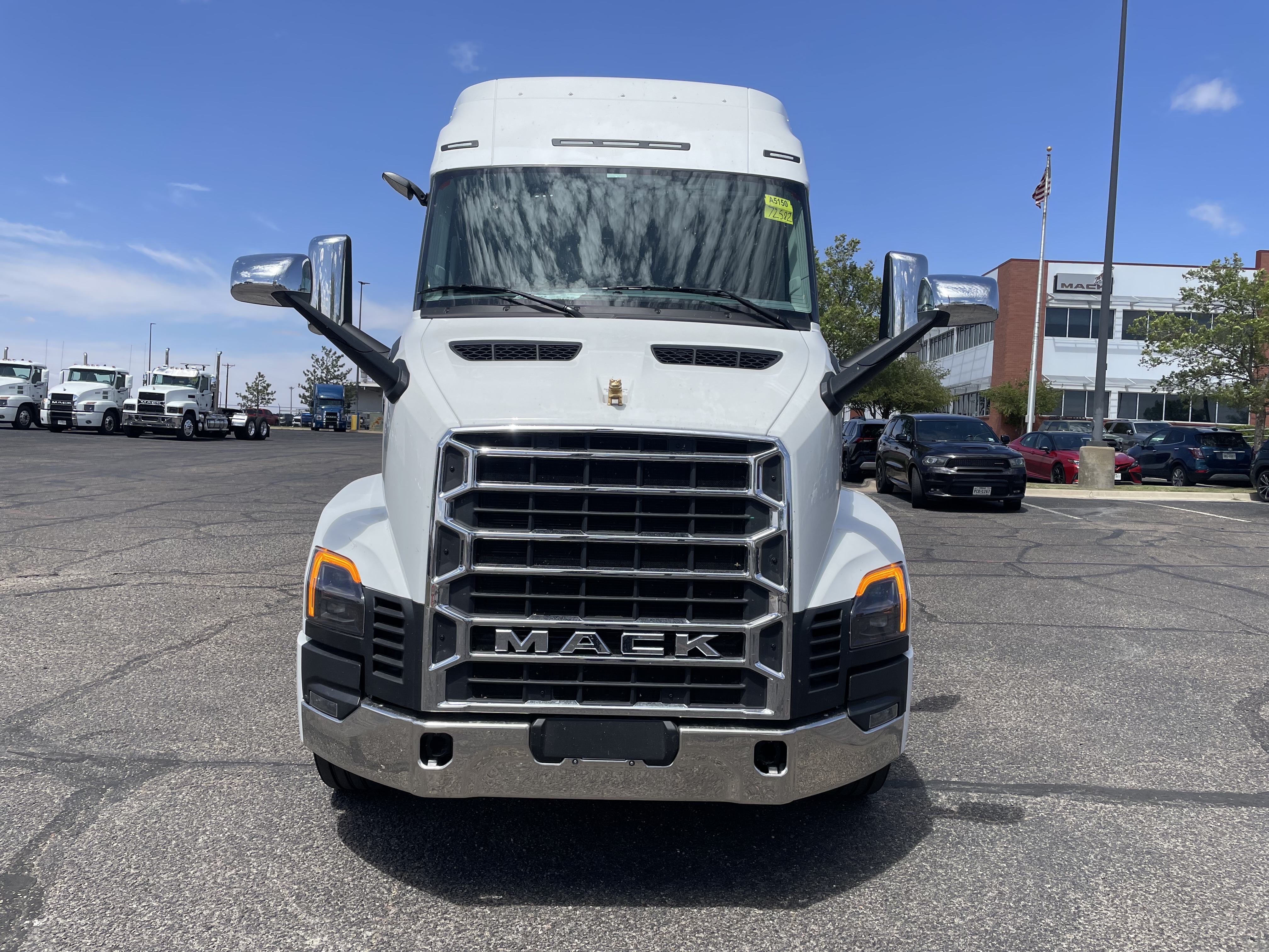2027 Mack Anthem in Amarillo, TX — photo 2
