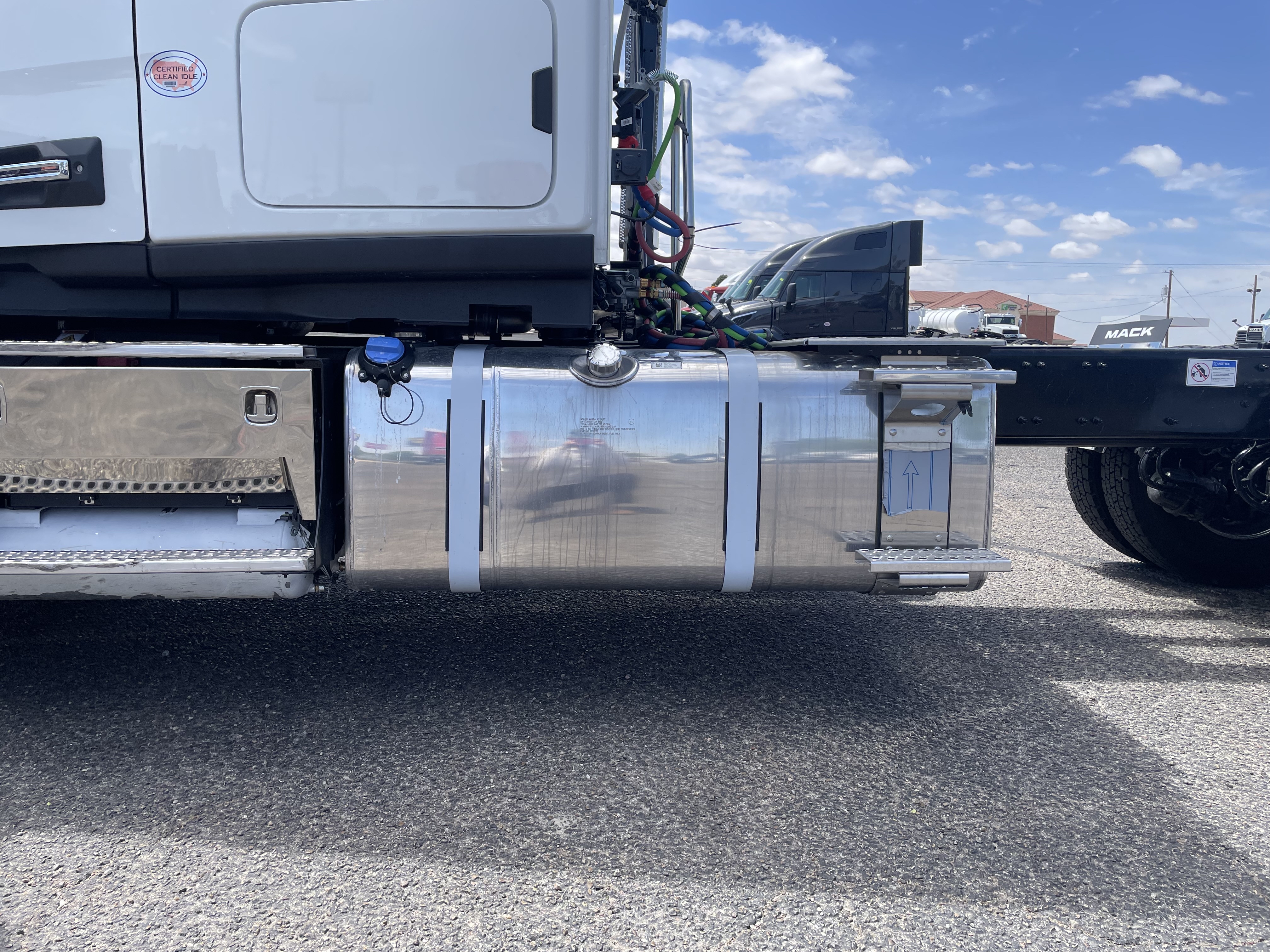 2027 Mack Anthem in Amarillo, TX — photo 5
