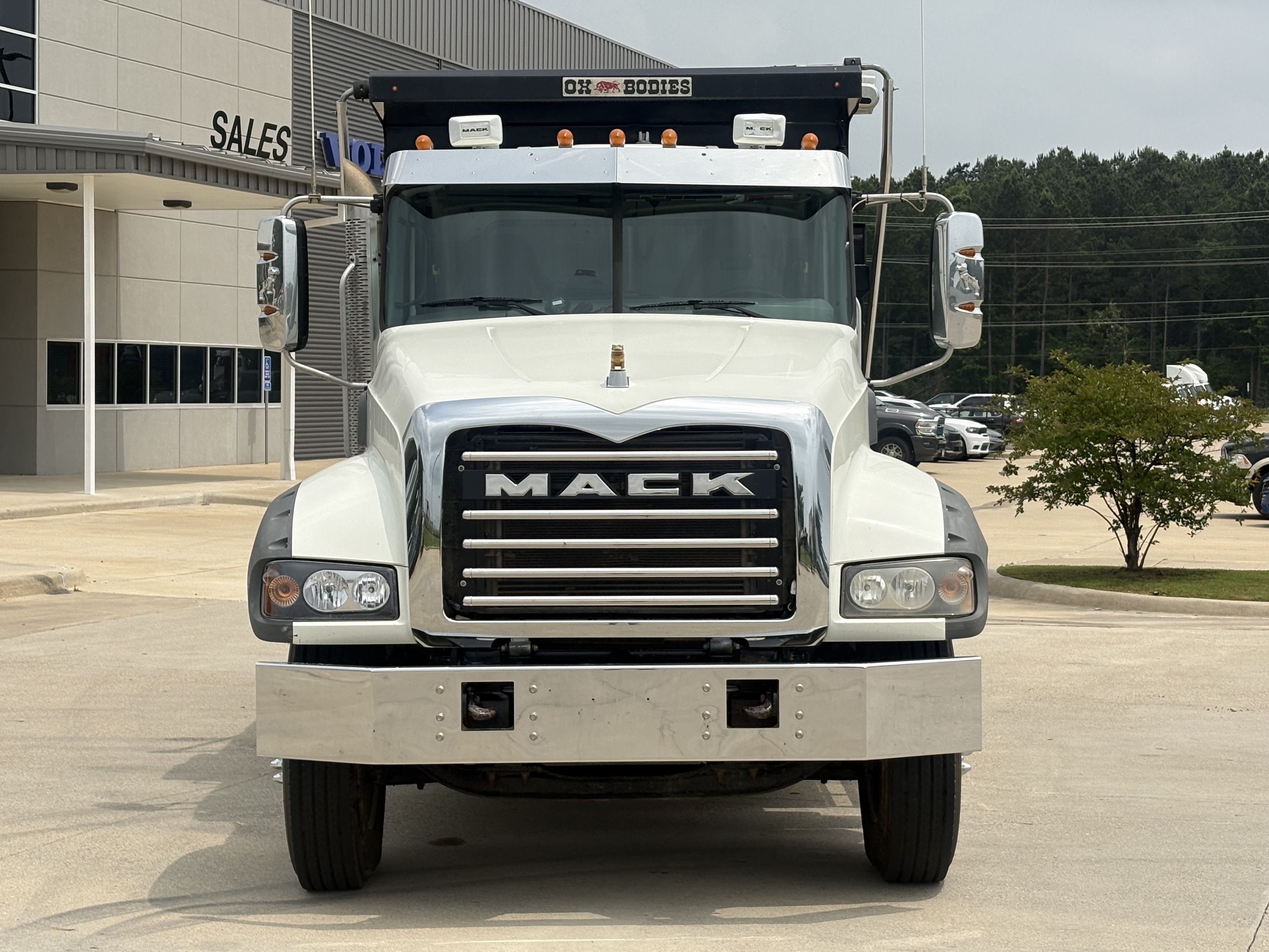 2020 Mack Granite in Shreveport, LA — photo 2