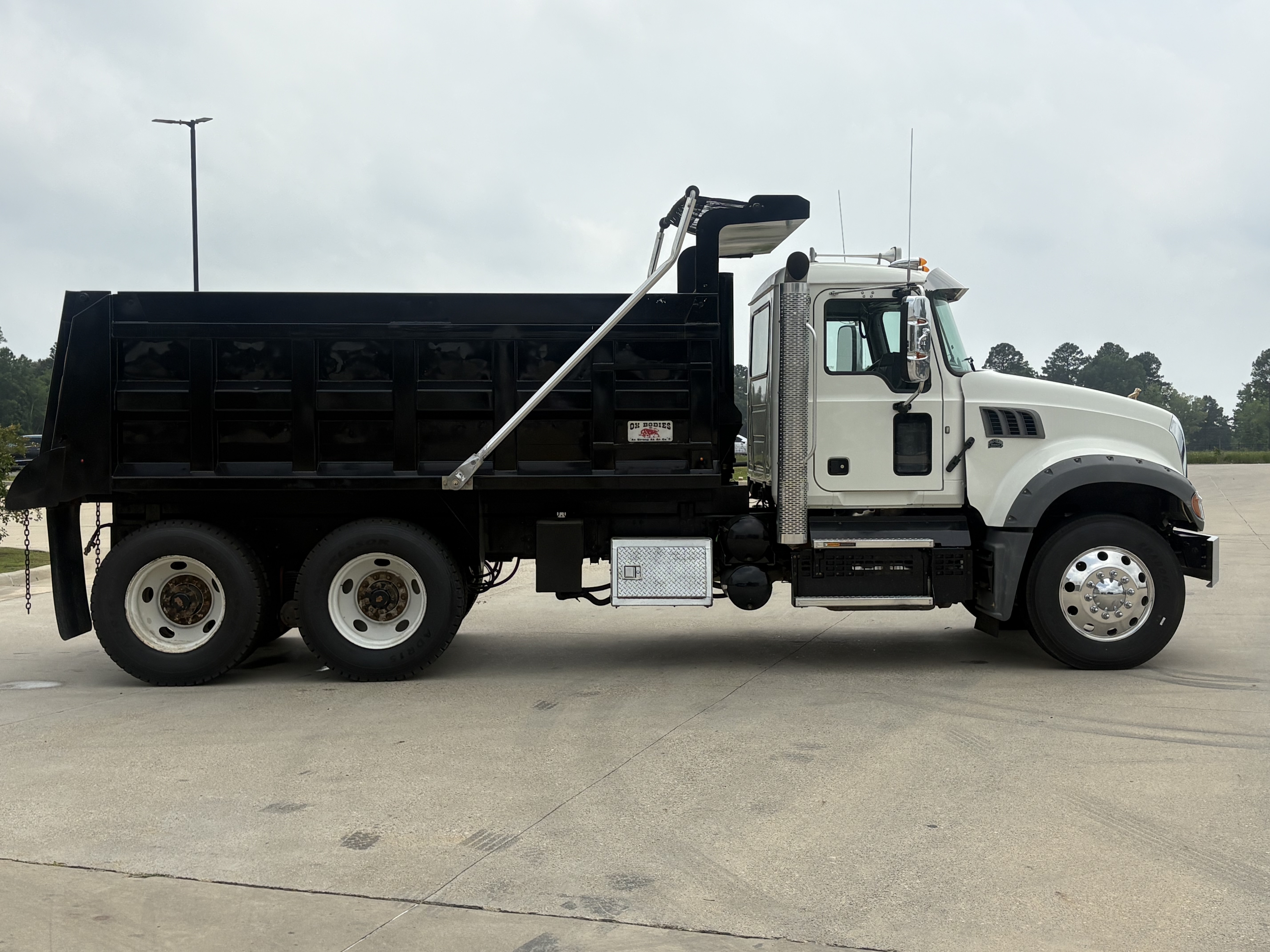 2020 Mack Granite in Shreveport, LA — photo 3