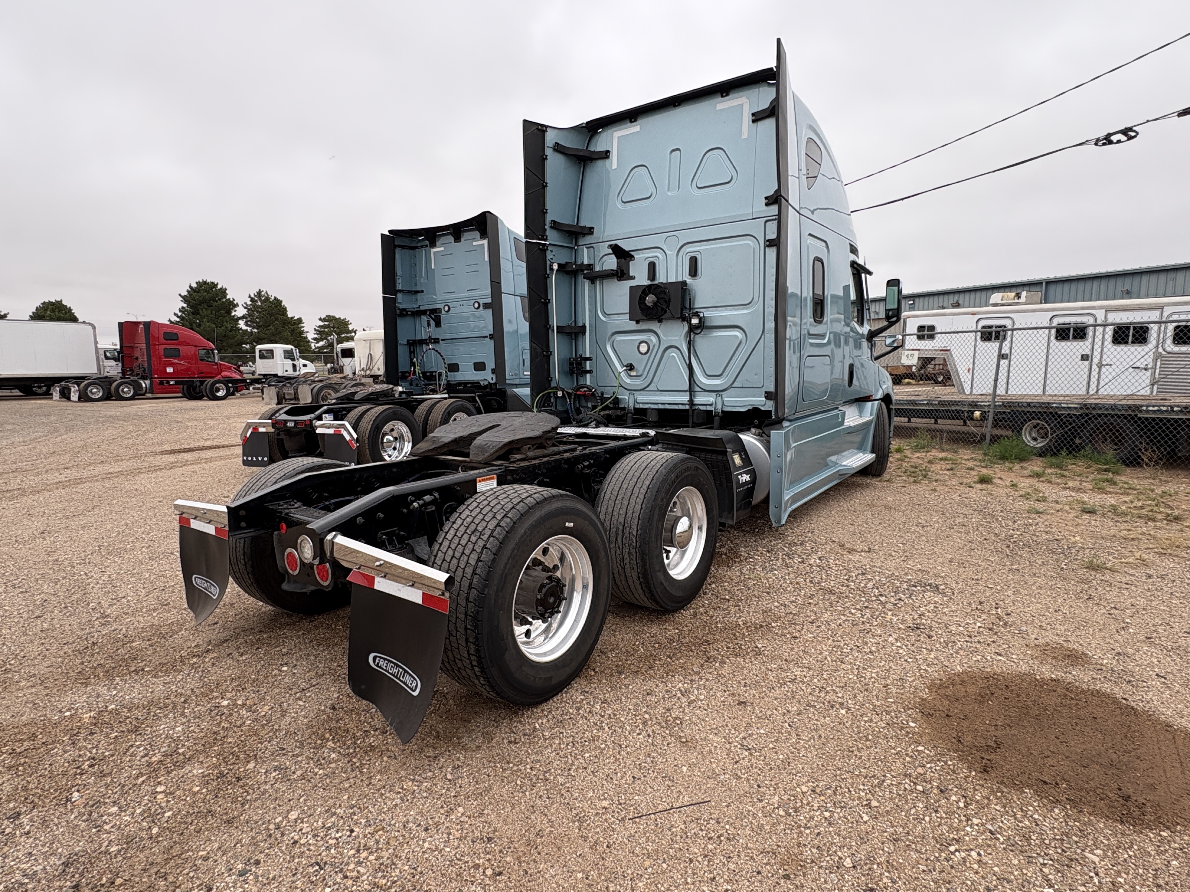 2023 Freightliner Cascadia in San Antonio, TX — photo 5