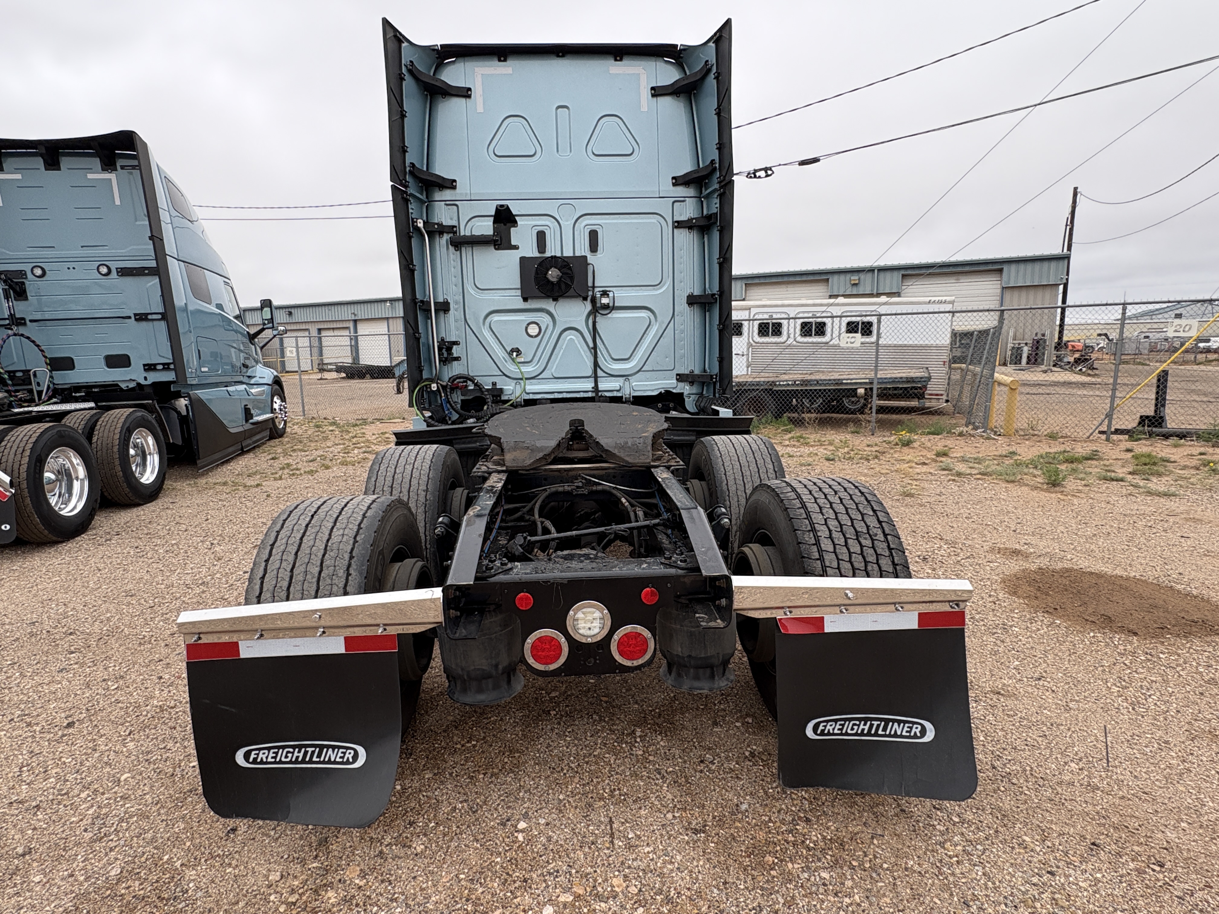 2023 Freightliner Cascadia in San Antonio, TX — photo 6