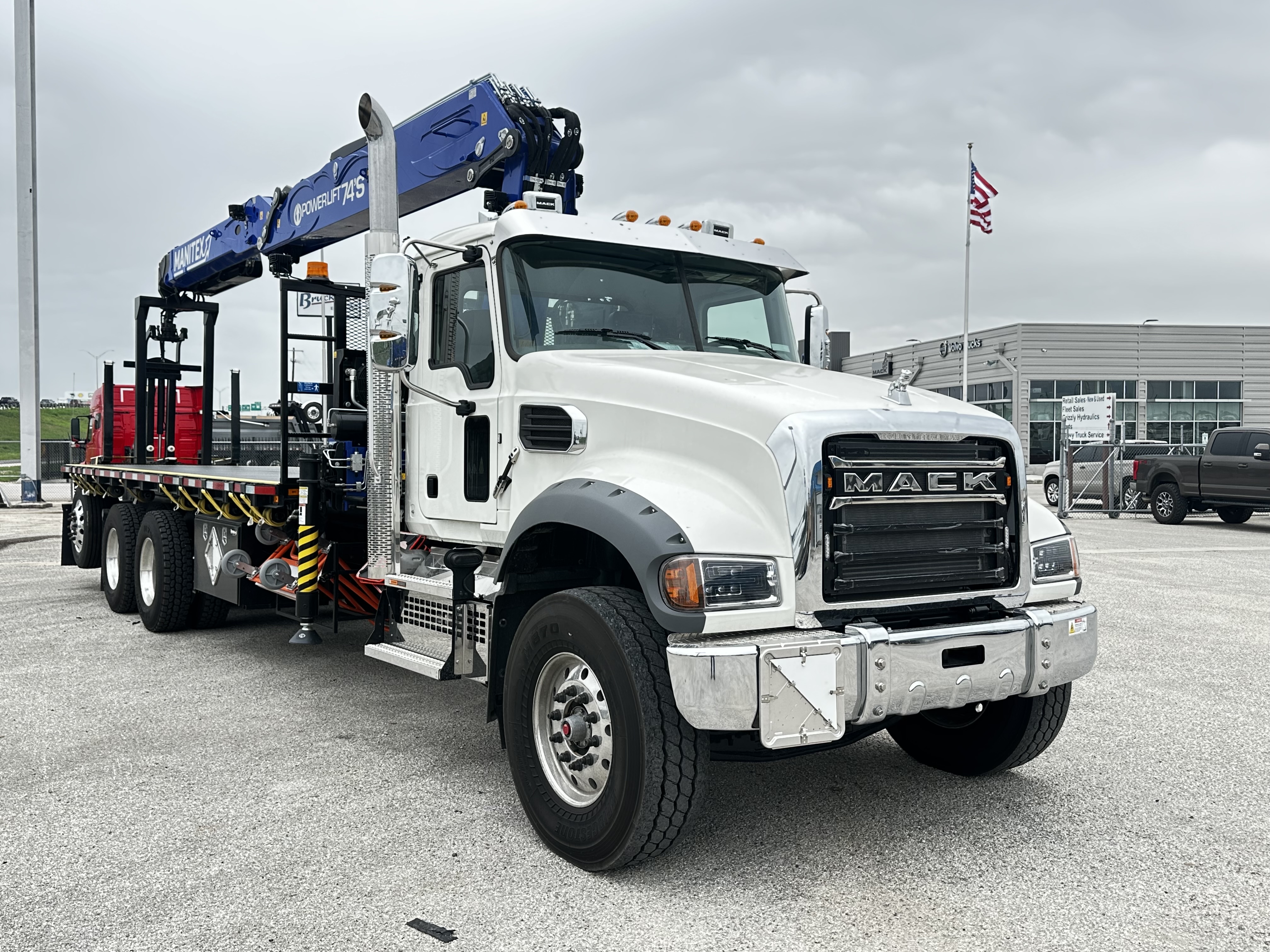 2026 Mack Granite in San Antonio, TX — photo 2