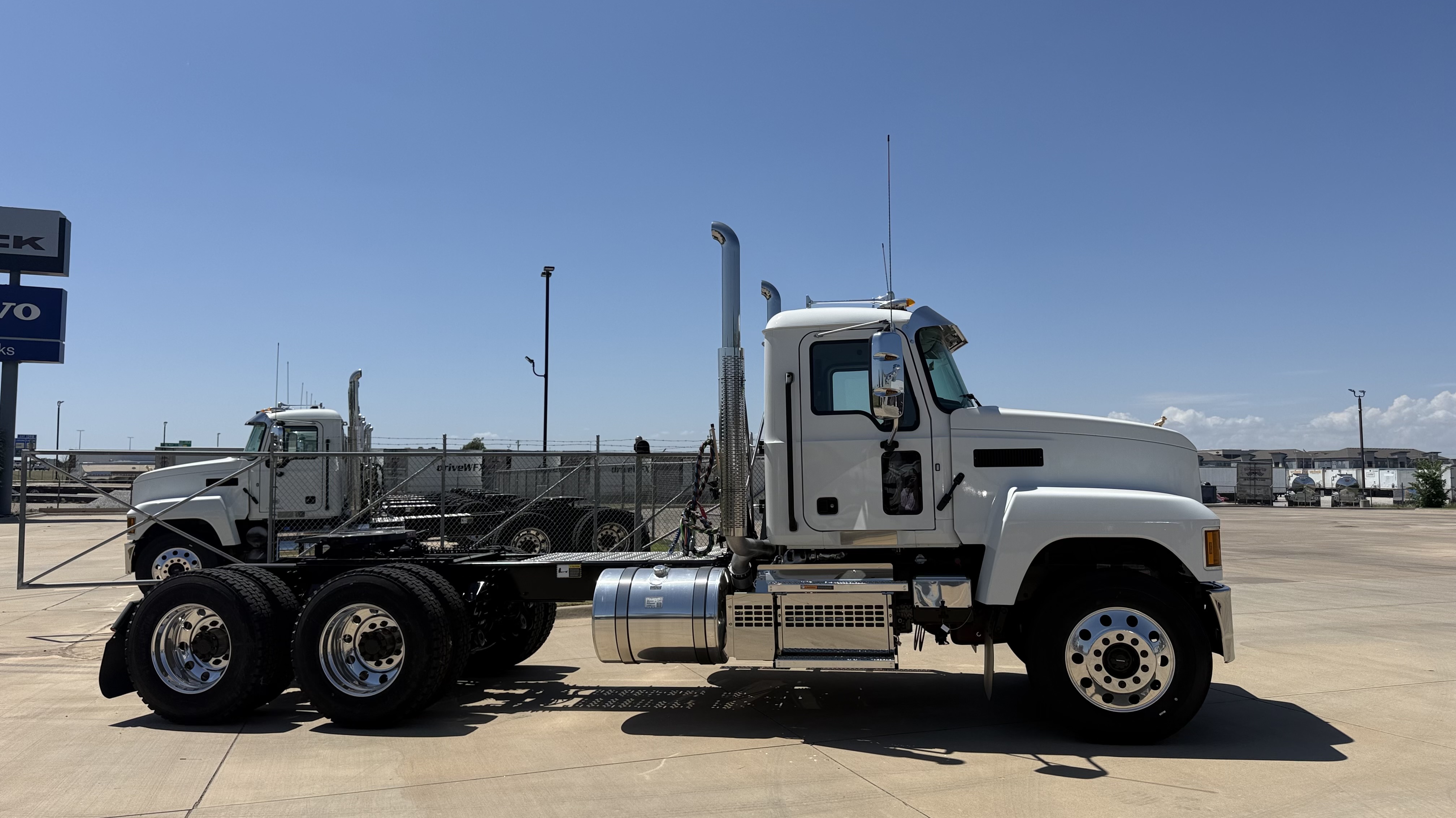 2026 Mack Pinnacle in Oklahoma City, OK — photo 3