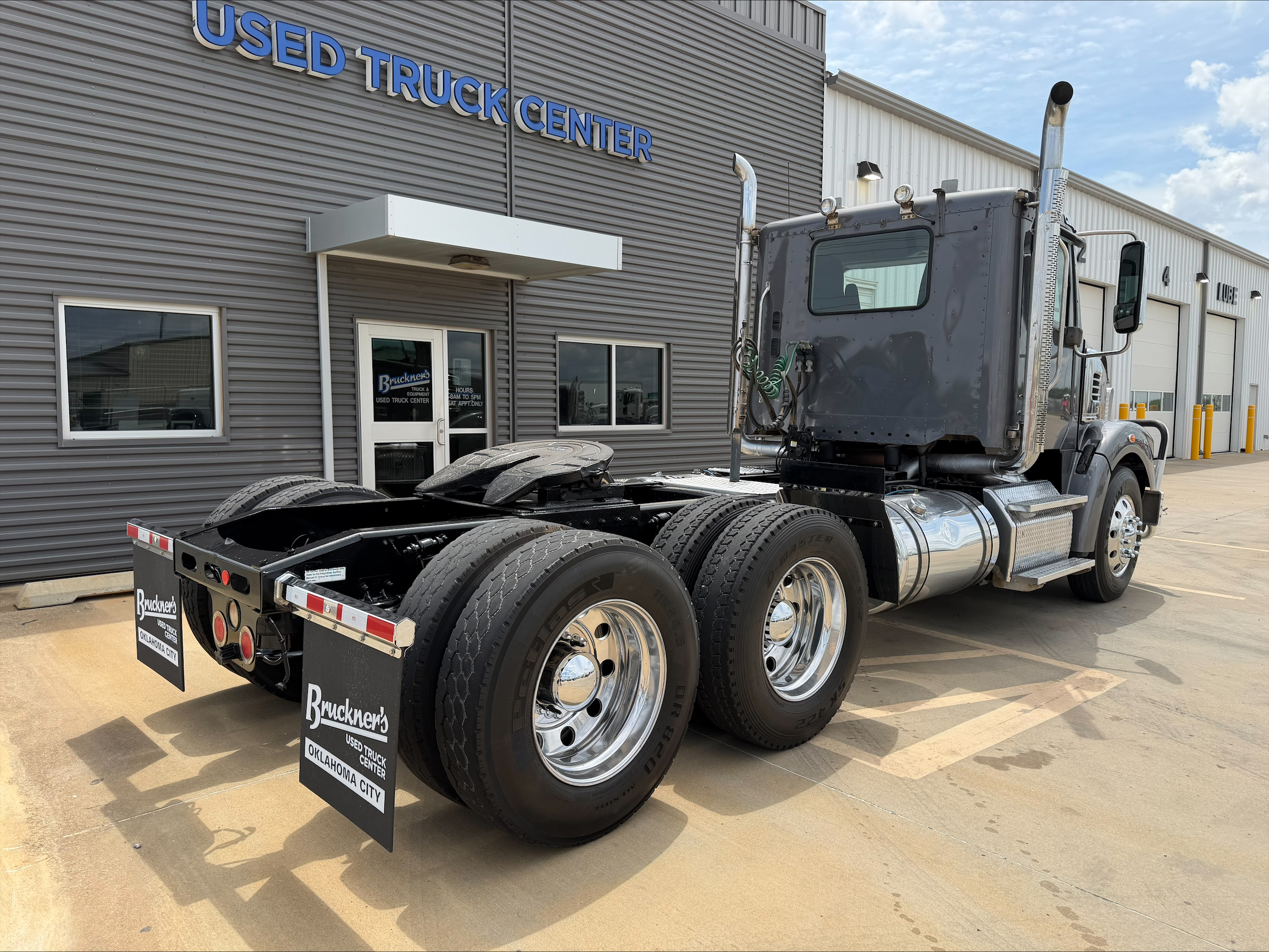 2018 Freightliner 122SD in Oklahoma City, OK — photo 5