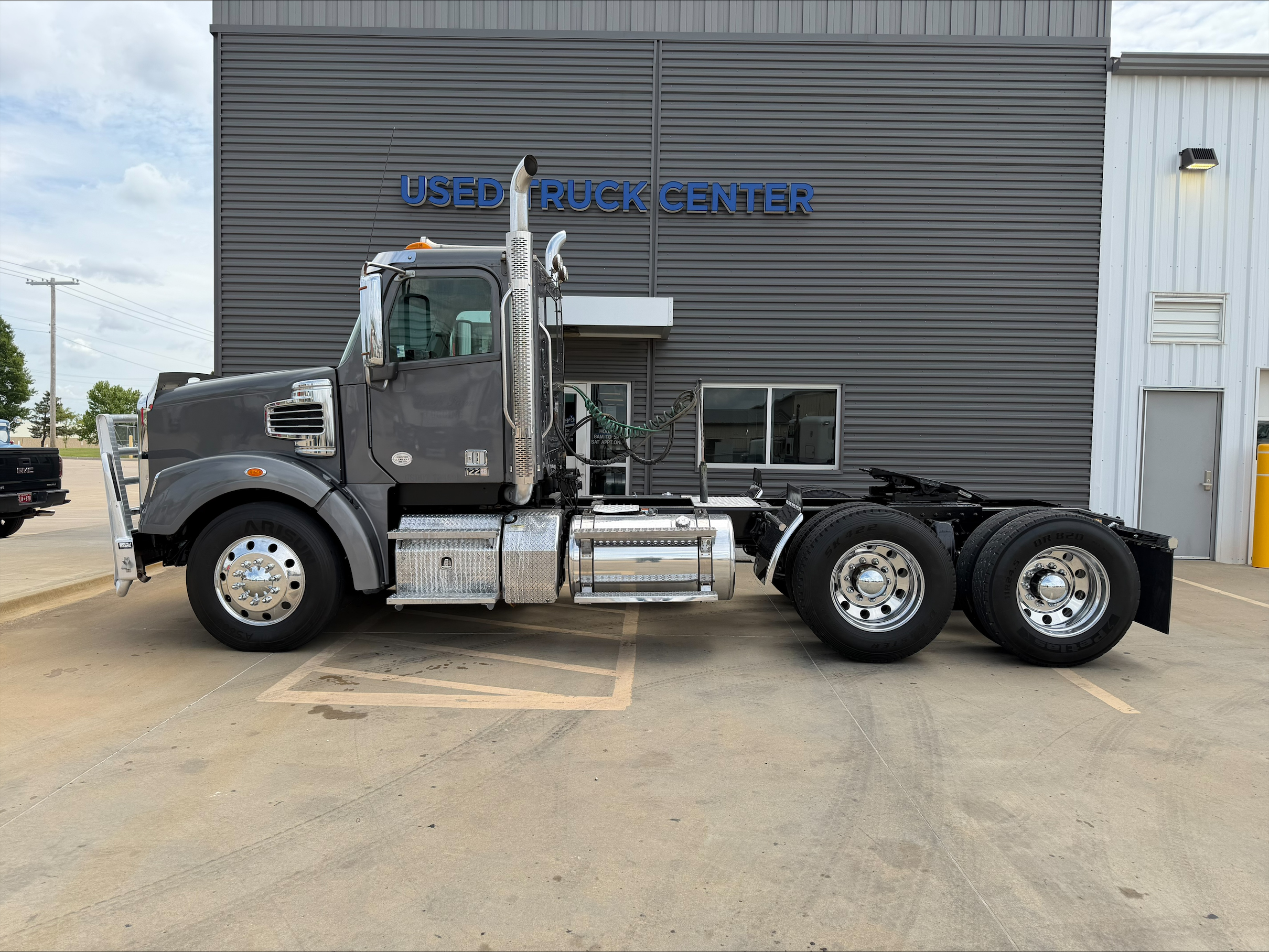 2018 Freightliner 122SD in Oklahoma City, OK — photo 8