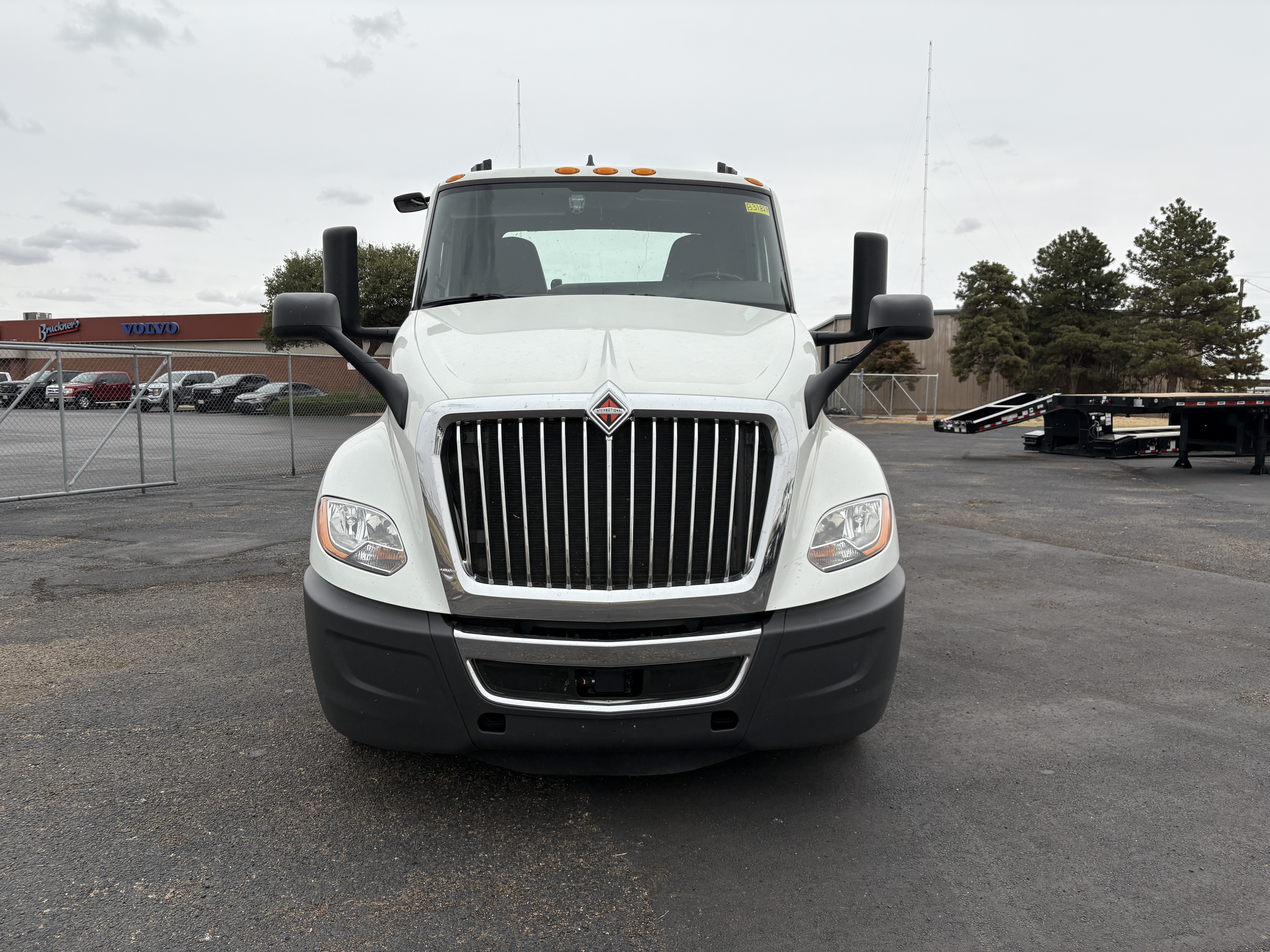 2021 International LT in Lubbock, TX — photo 2