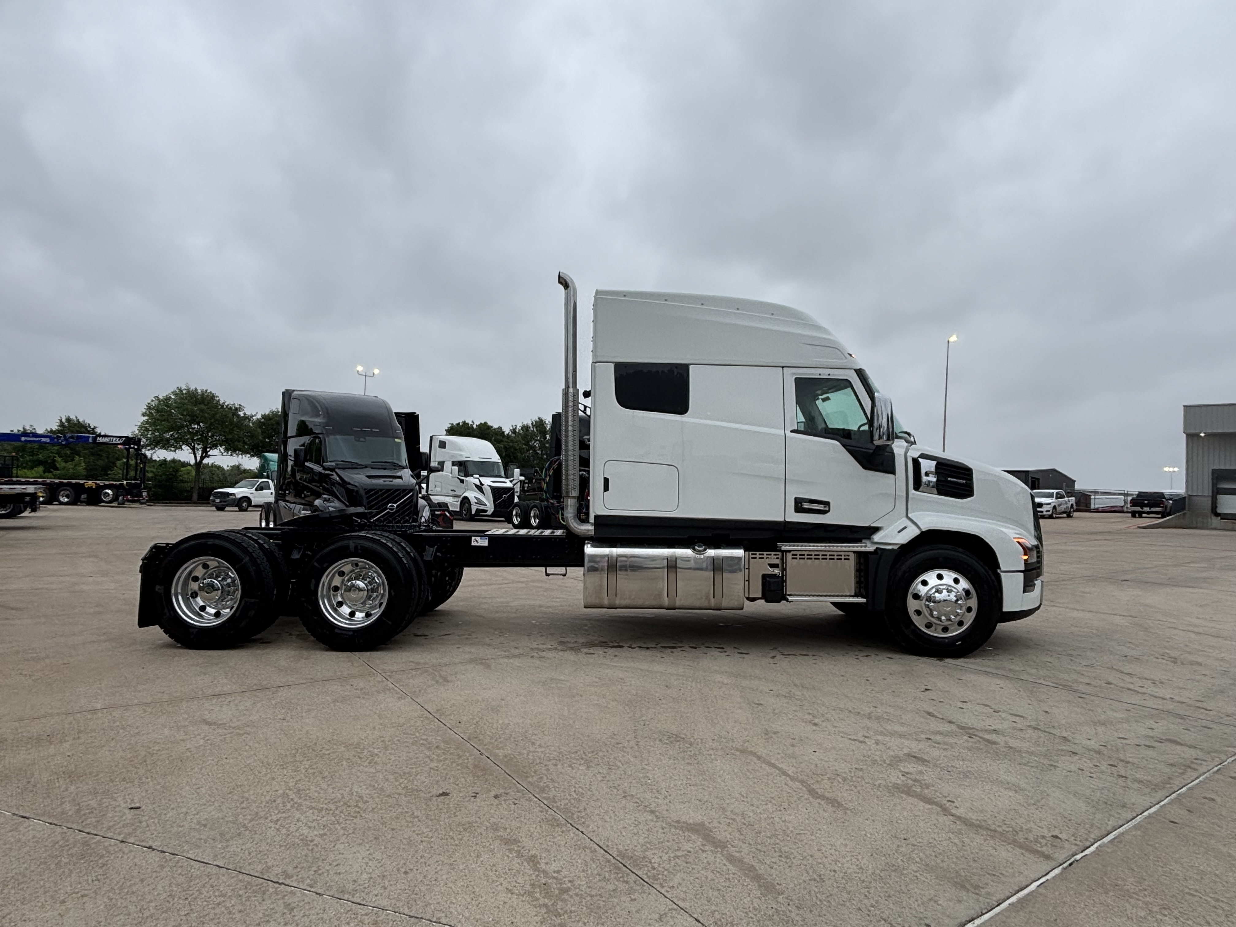 2027 Mack in Dallas Irving Blvd, TX — photo 3