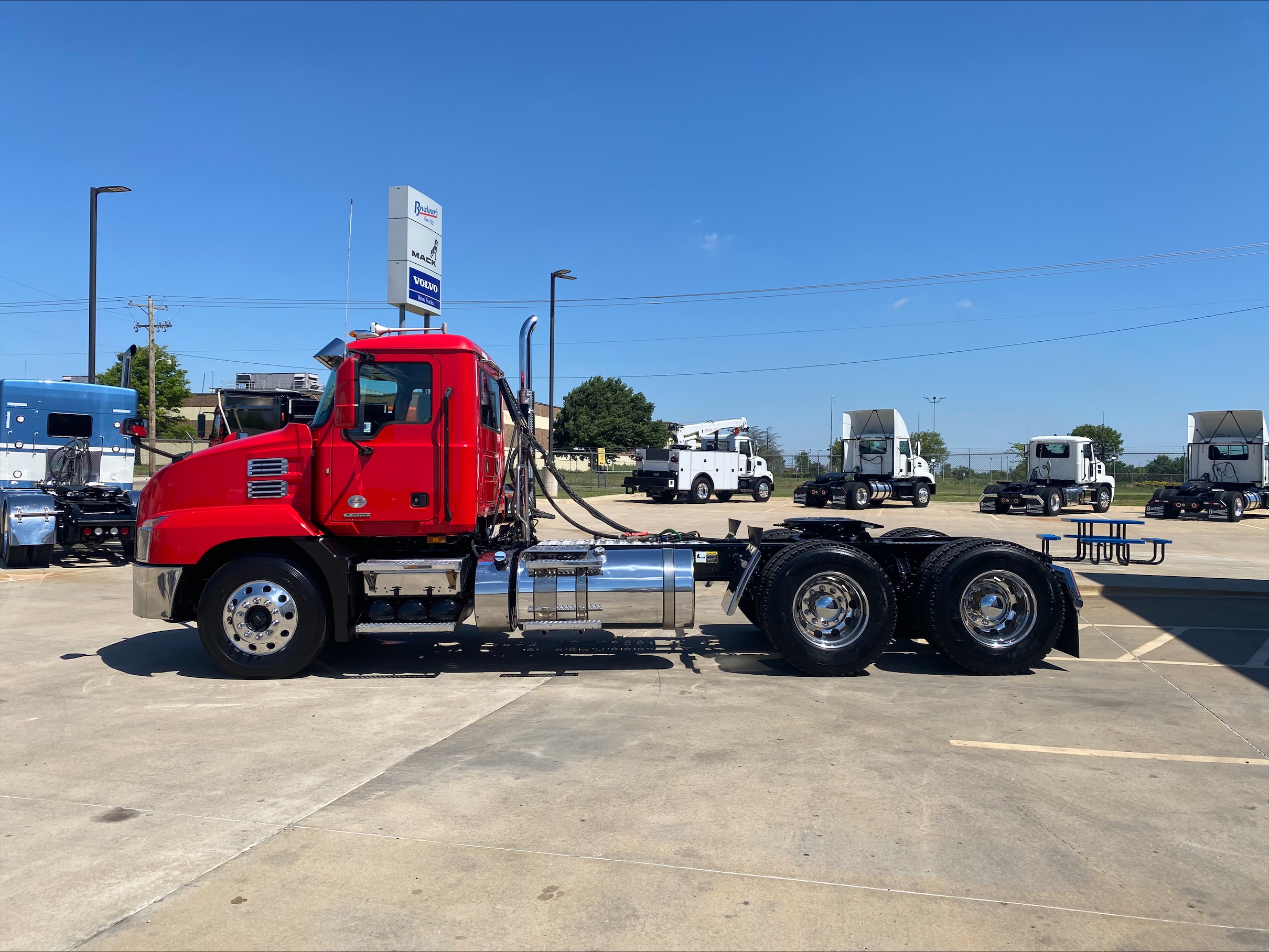 2021 Mack Anthem in Oklahoma City, OK — photo 8