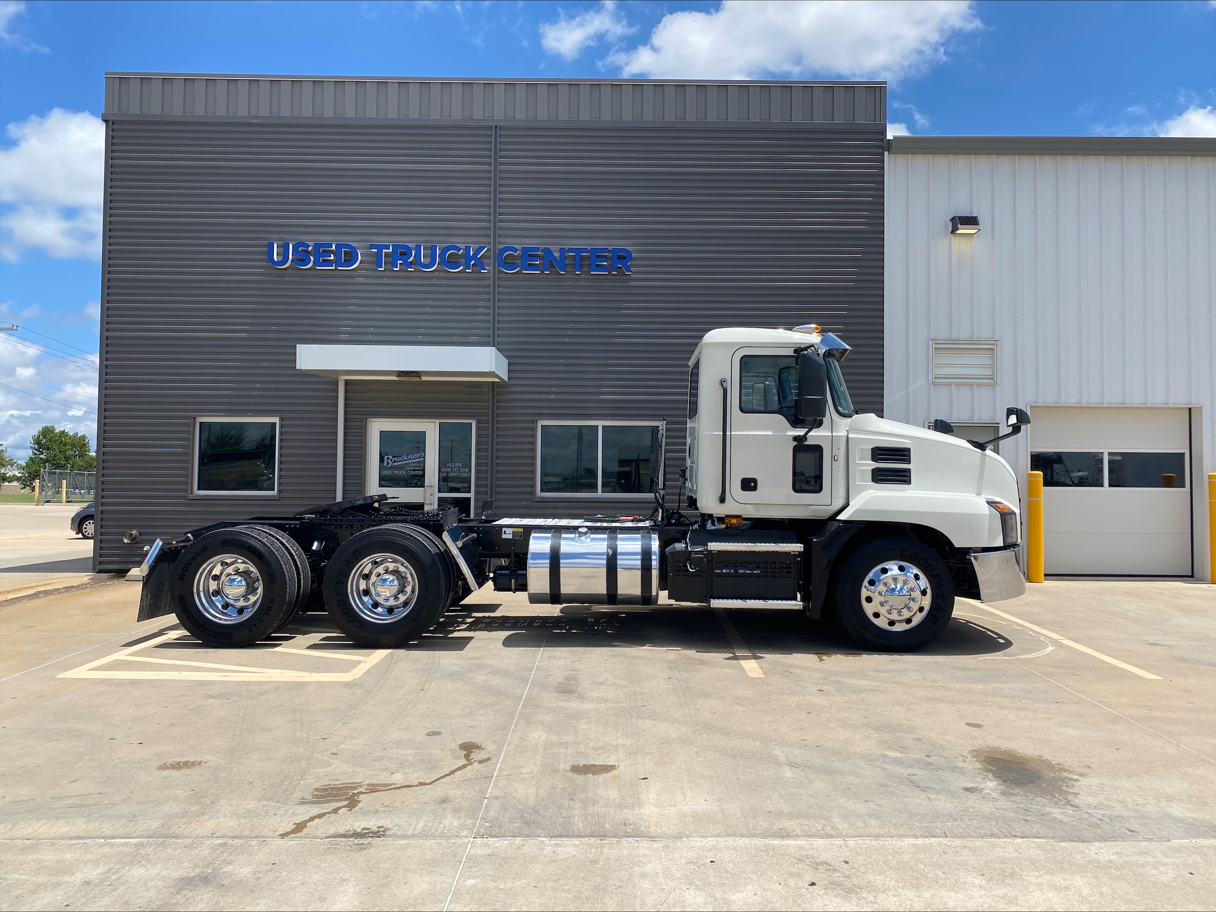 2021 Mack Anthem in Oklahoma City, OK — photo 4