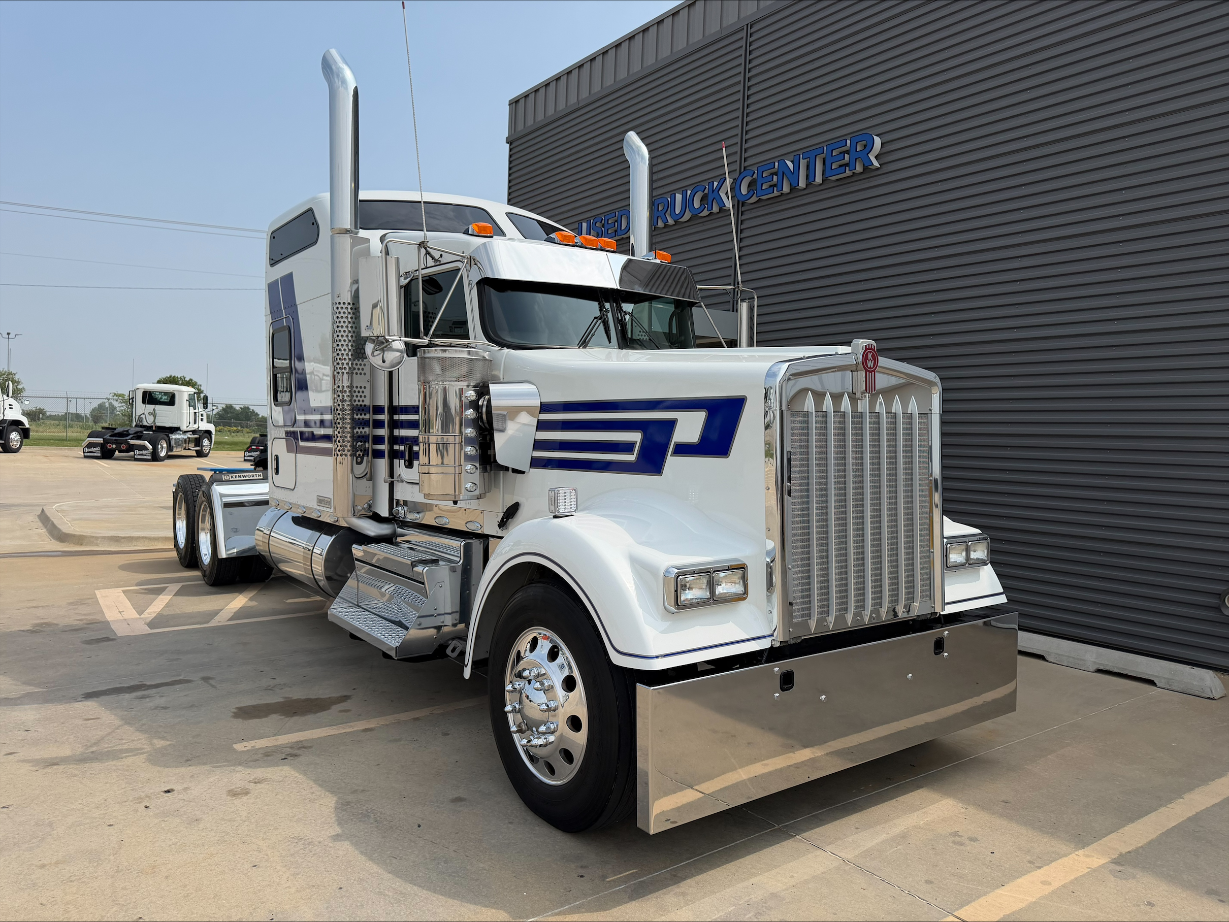 2022 Kenworth W900 in Tulsa, OK — photo 3