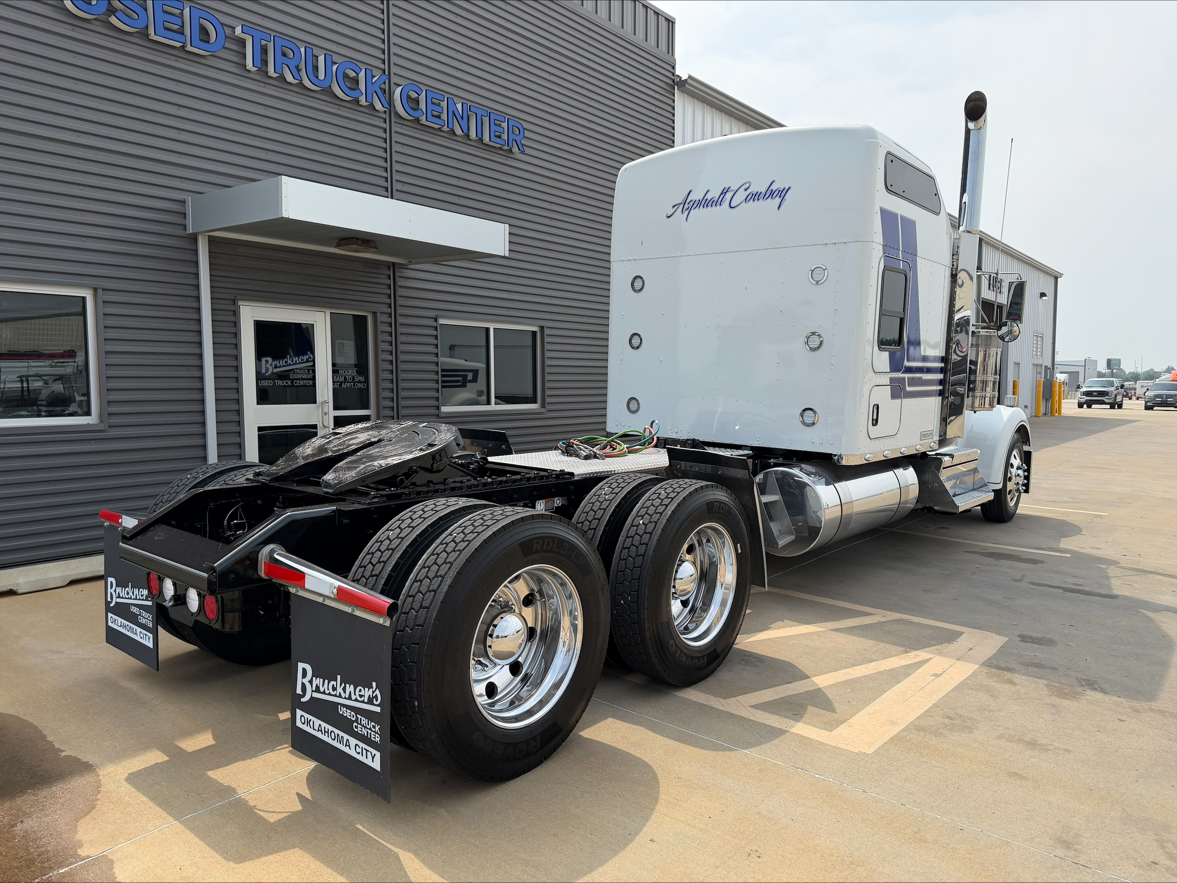 2022 Kenworth W900 in Tulsa, OK — photo 5