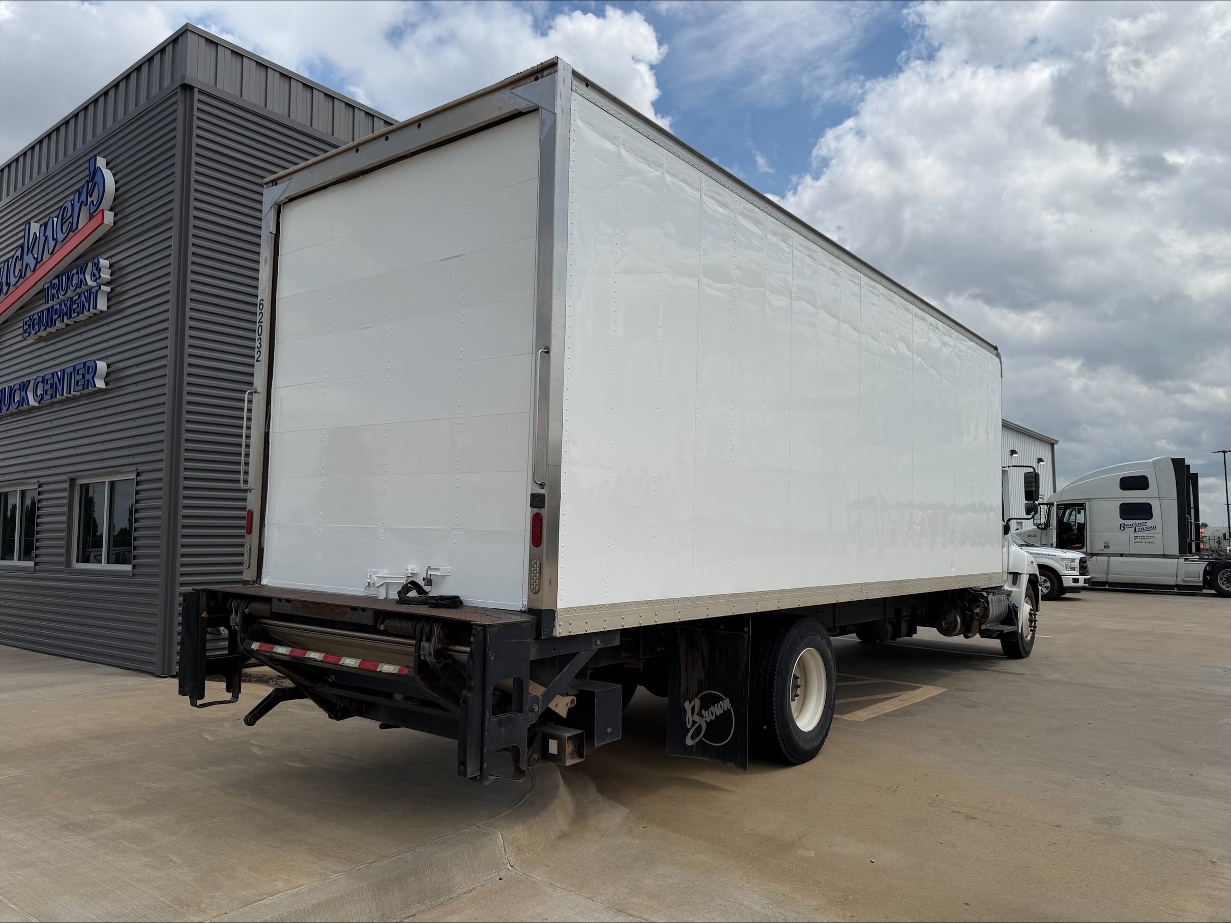 2020 Hino 268 in Oklahoma City, OK — photo 5