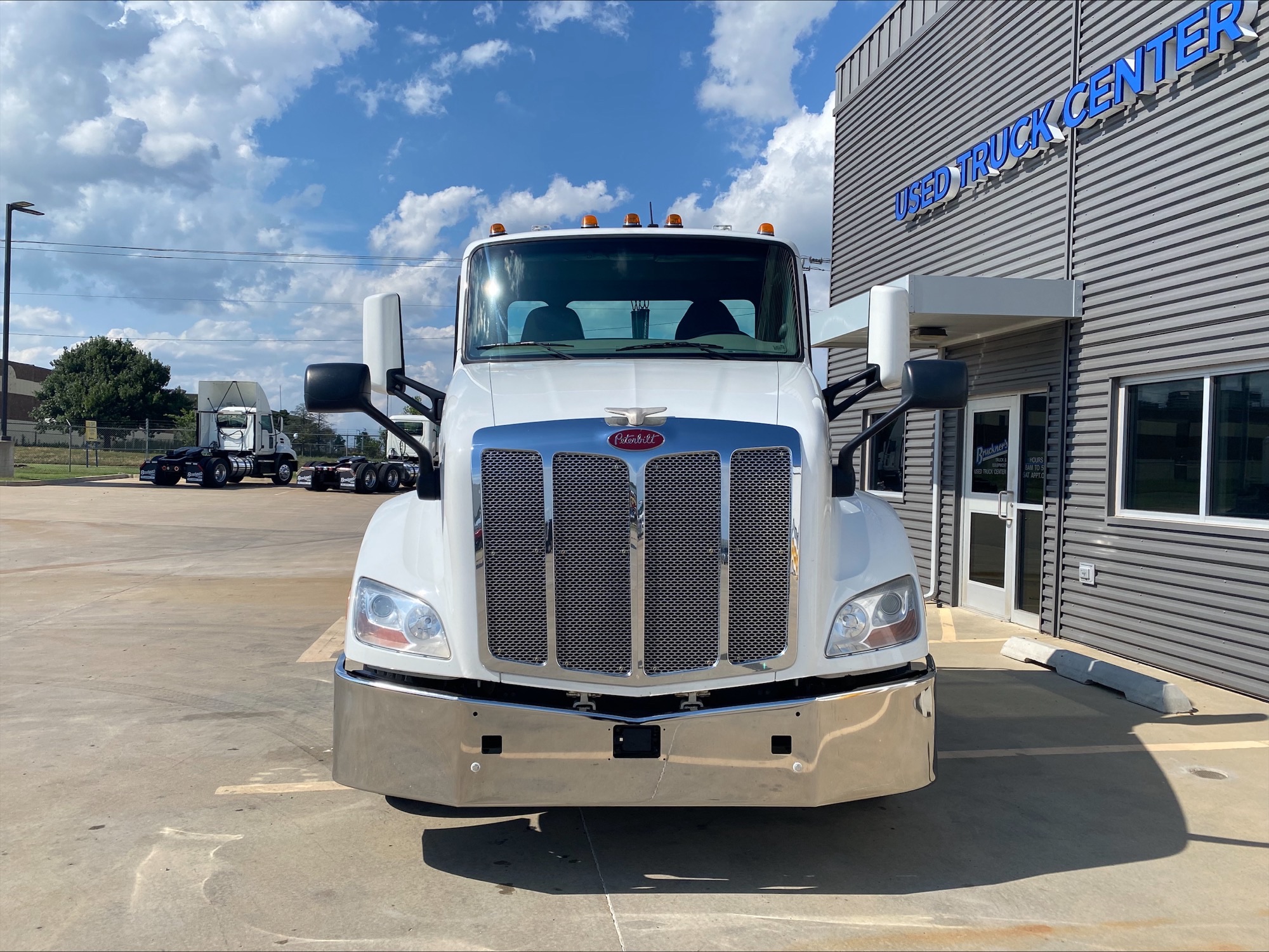 2019 Peterbilt 579 in Oklahoma City, OK — photo 2