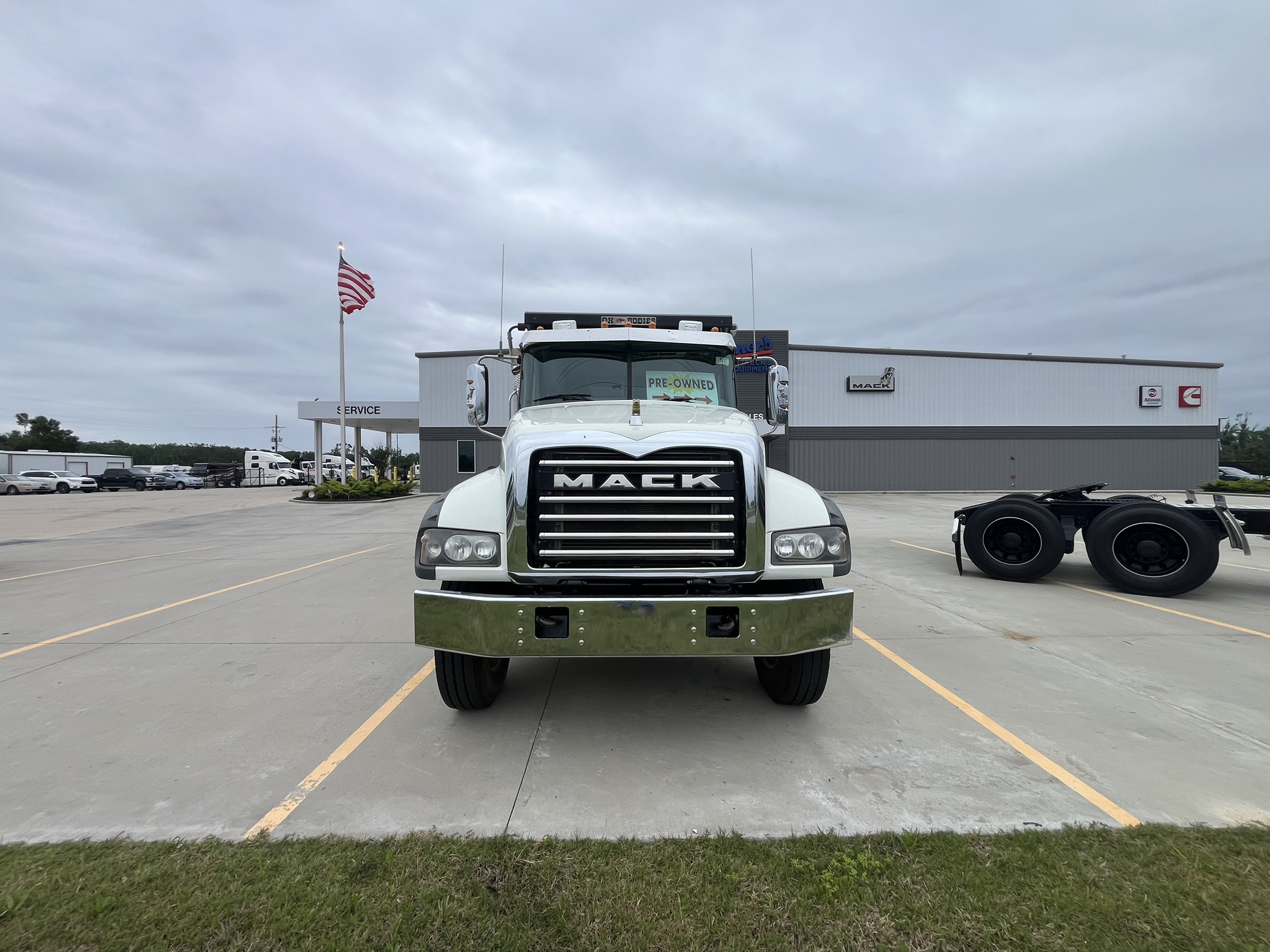 2020 Mack Granite in Monroe, LA — photo 2