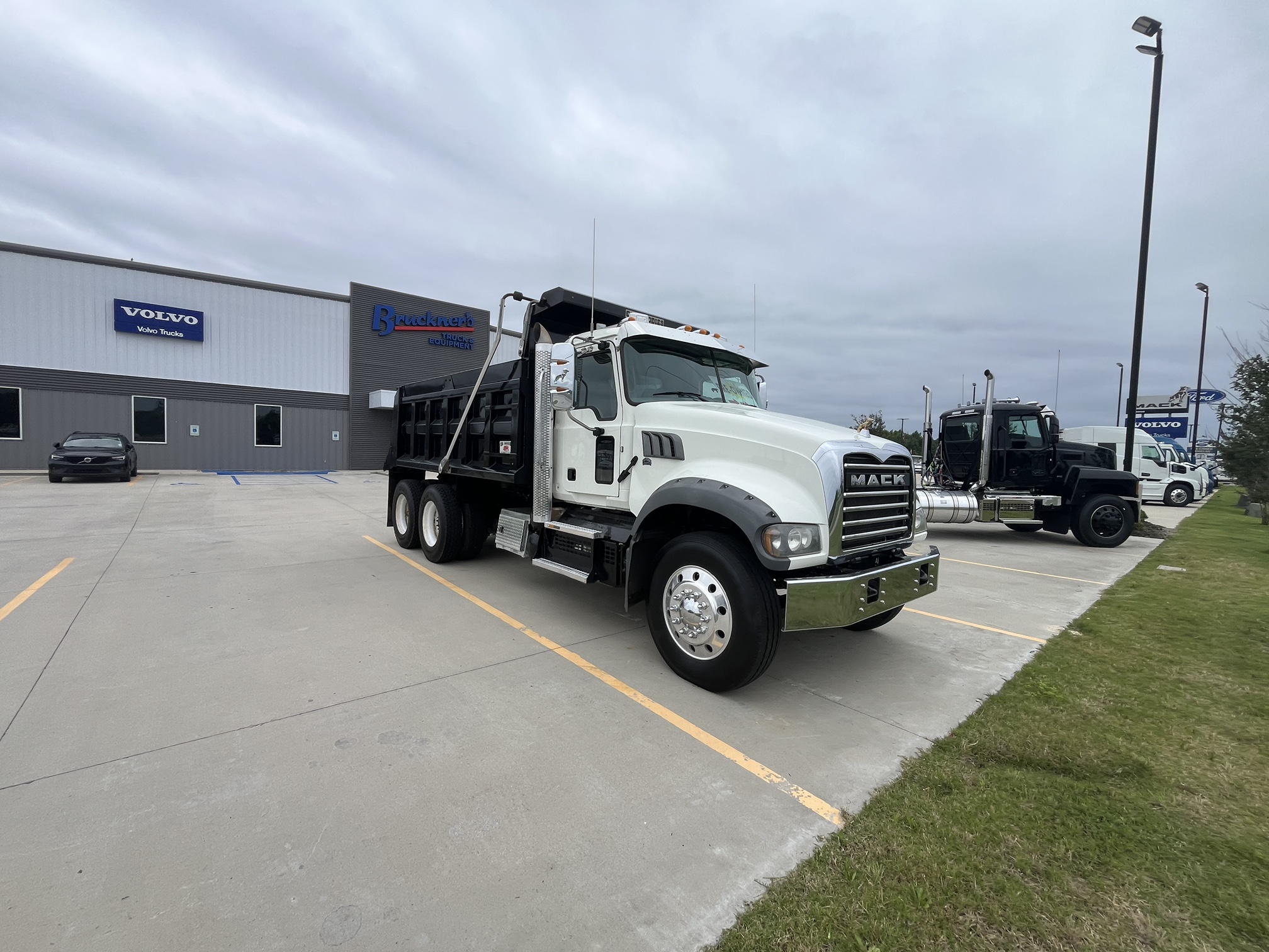 2020 Mack Granite in Monroe, LA — photo 3