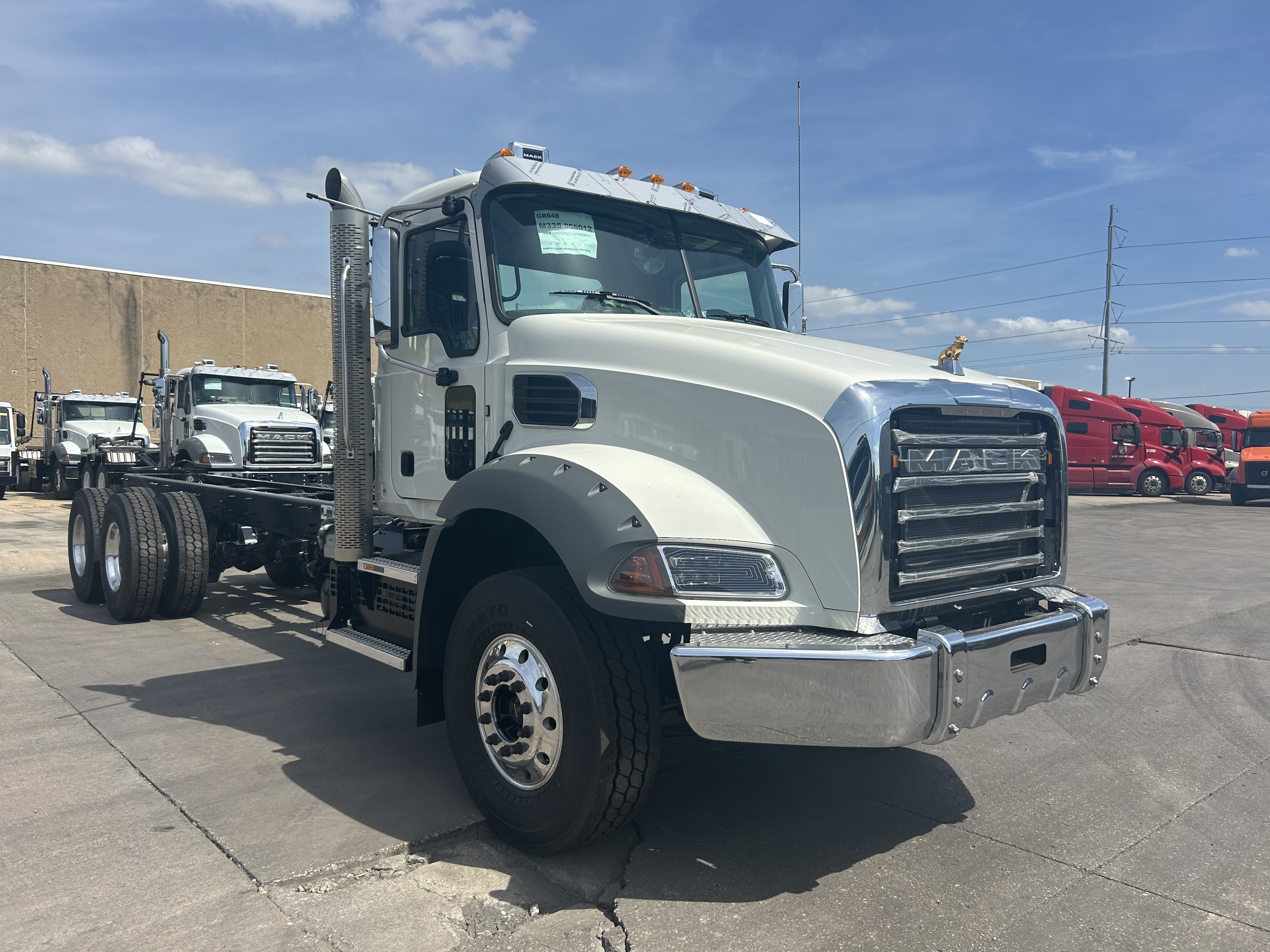 2026 Mack Granite in Dallas Irving Blvd, TX — photo 2