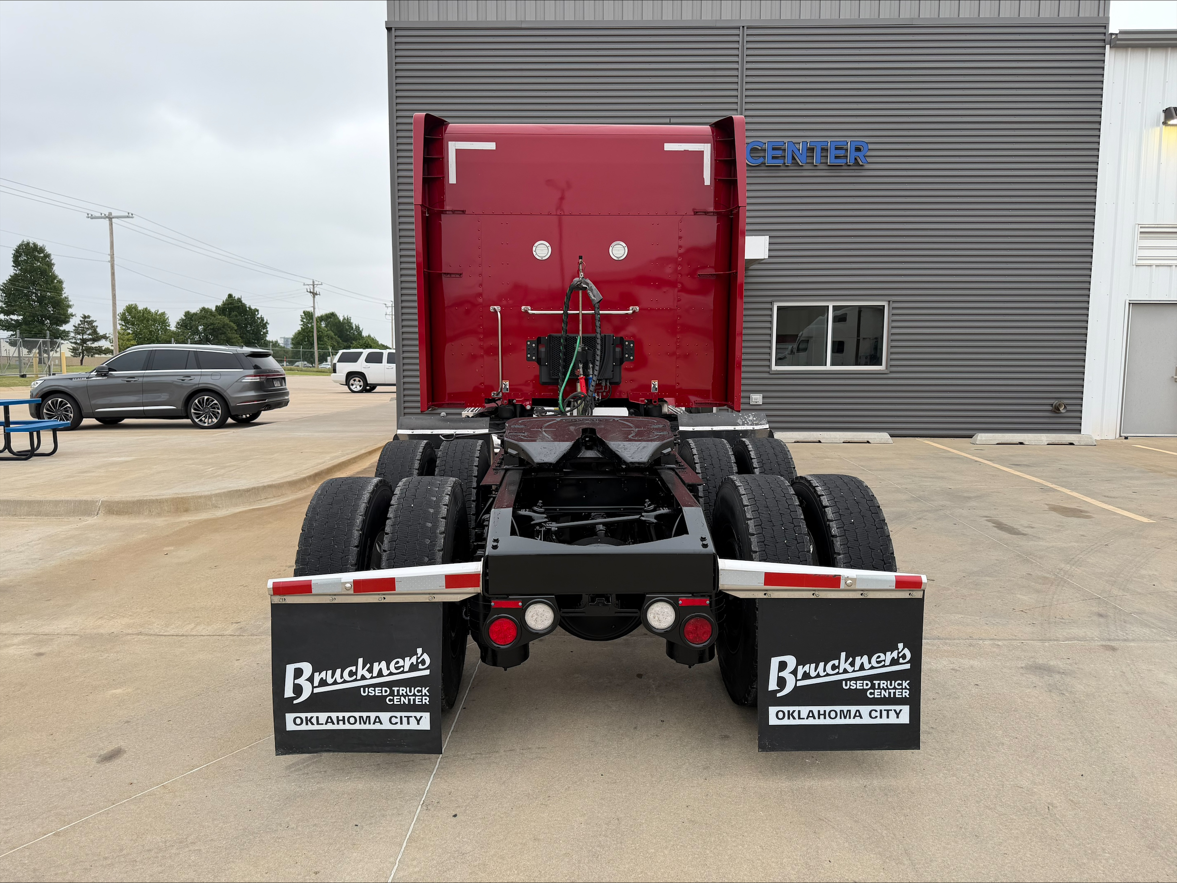 2023 Peterbilt 579 in Oklahoma City, OK — photo 6