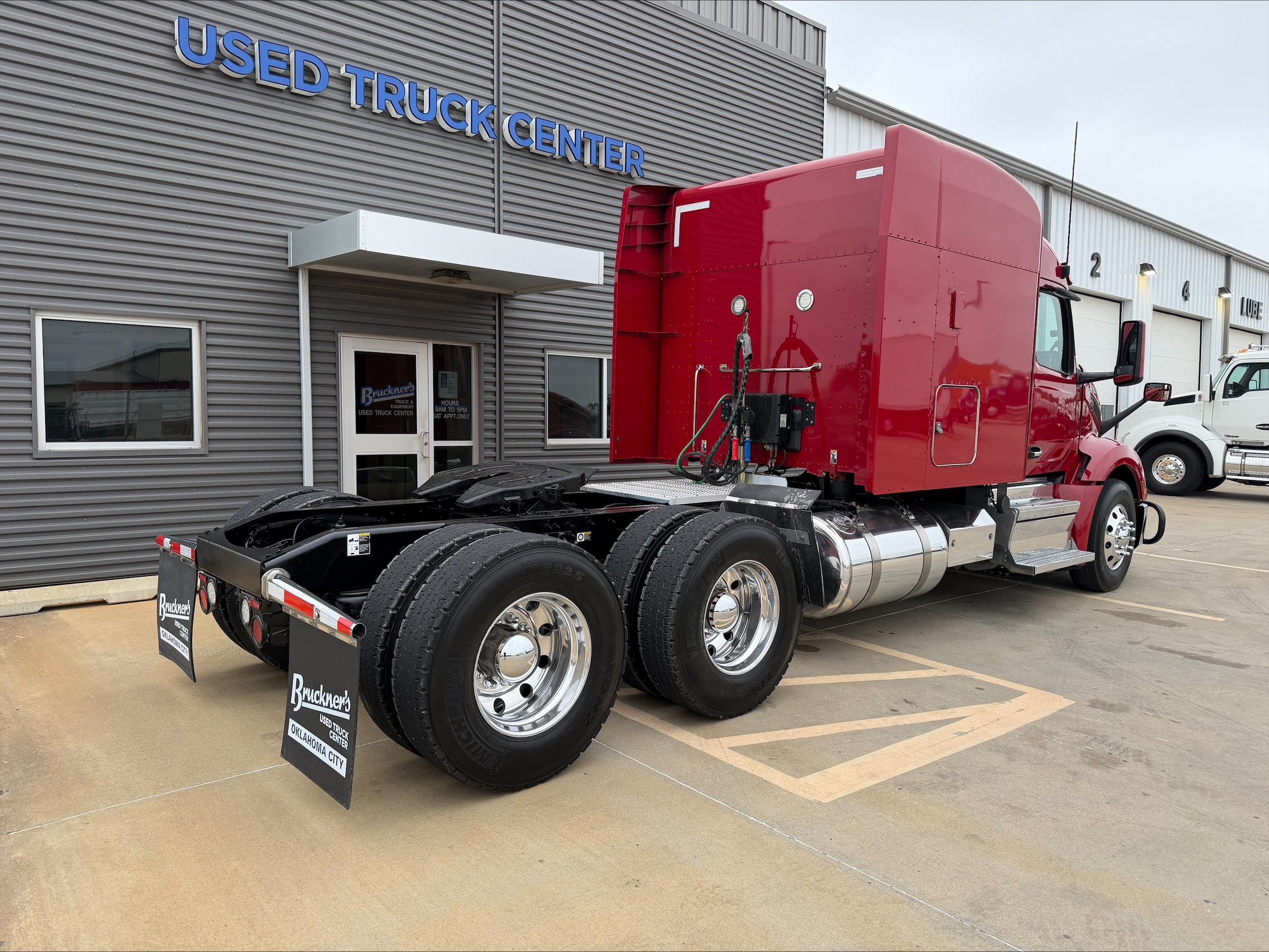 2023 Peterbilt 579 in Oklahoma City, OK — photo 5