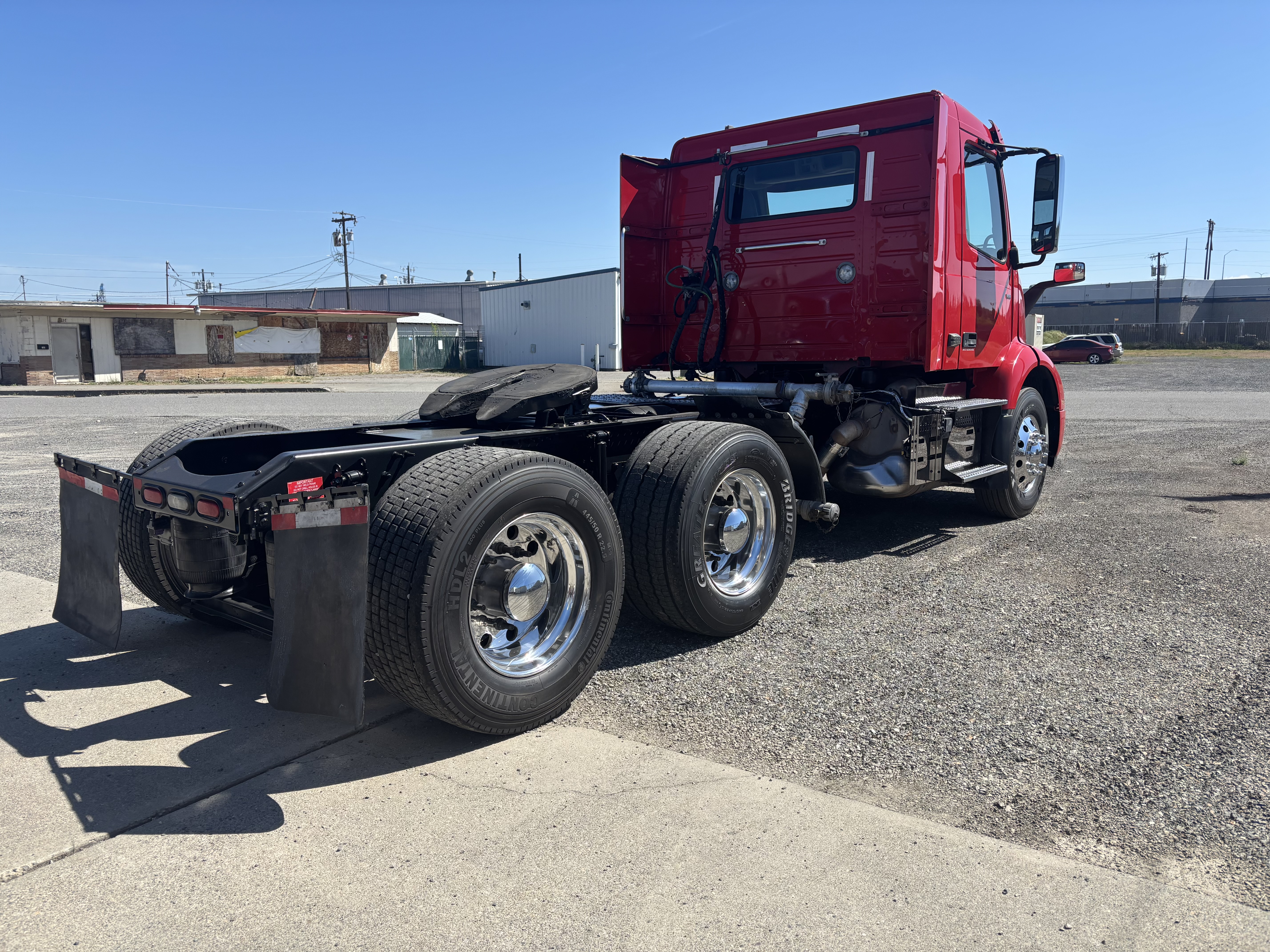 2023 Volvo VNR 640 in Spokane, WA — photo 8