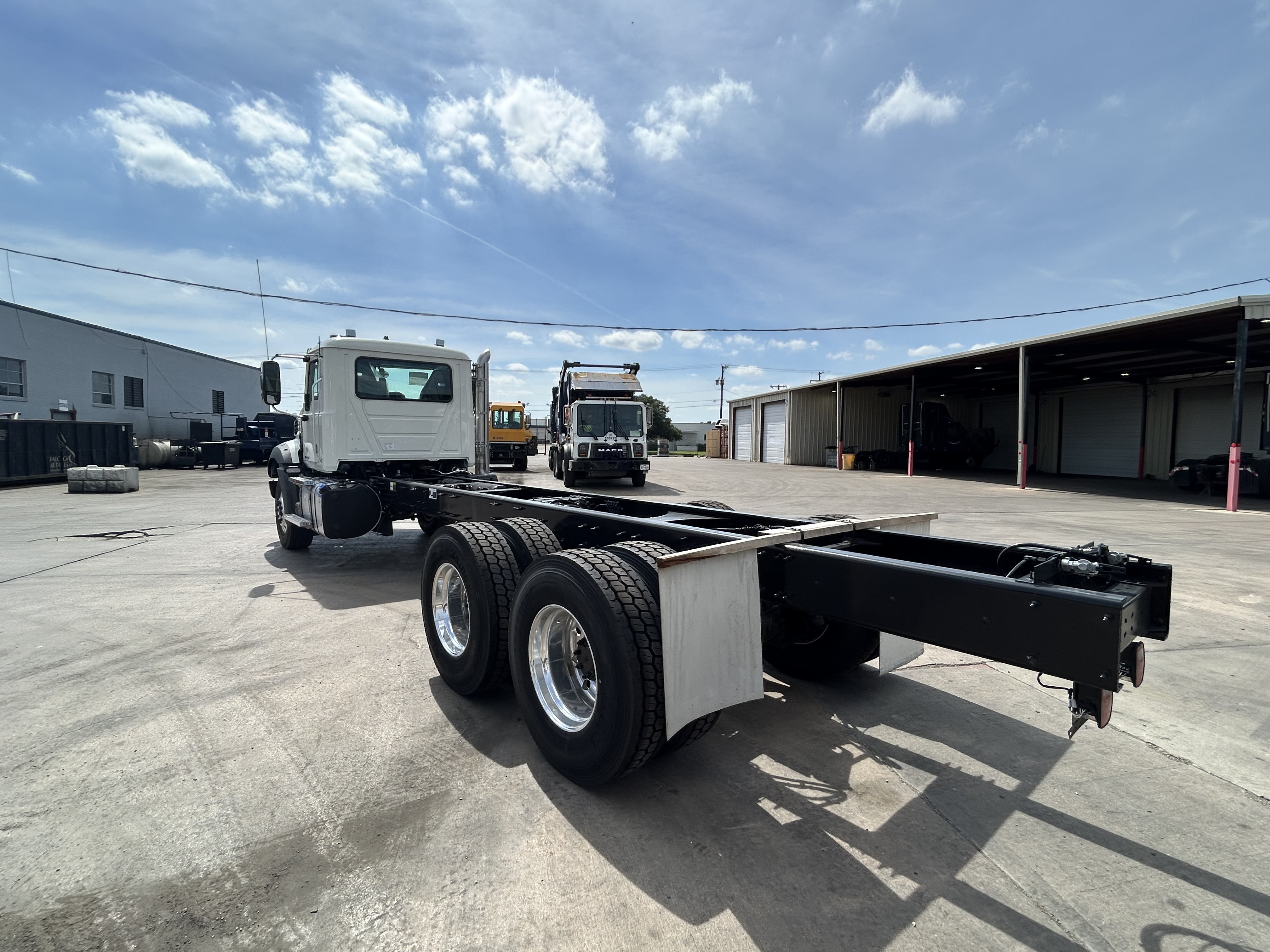 2026 Mack Granite in Dallas Irving Blvd, TX — photo 7