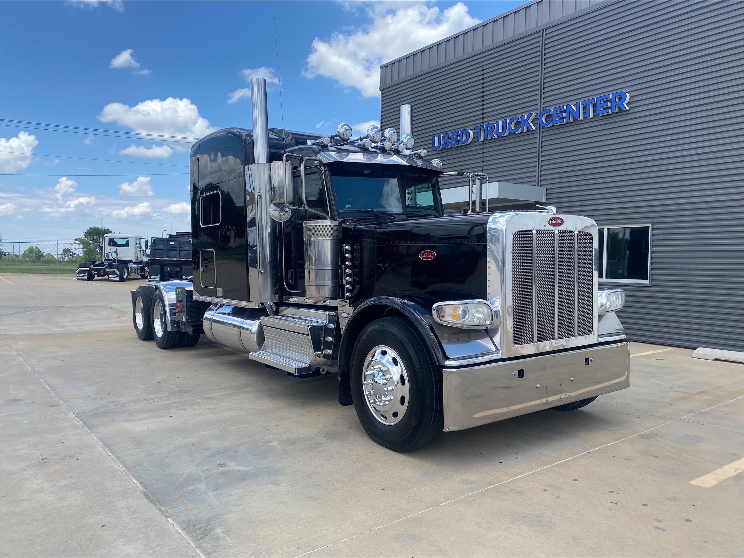 2019 Peterbilt 389 in Oklahoma City, OK — photo 3