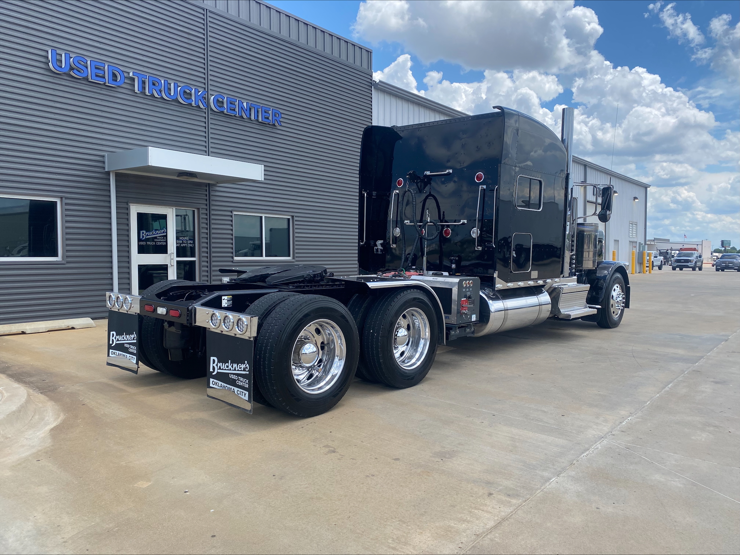 2019 Peterbilt 389 in Oklahoma City, OK — photo 5
