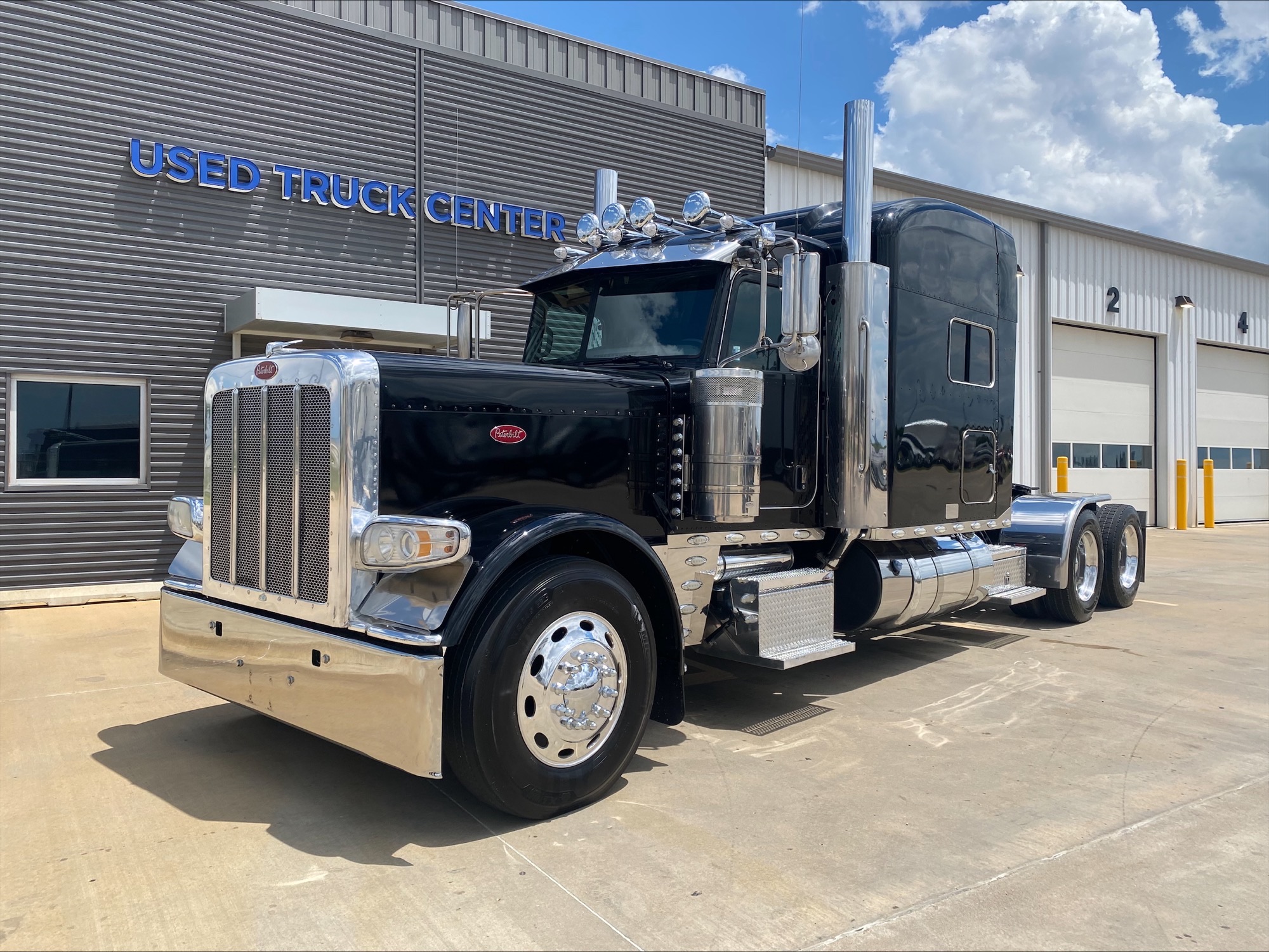 2019 Peterbilt 389 in Oklahoma City, OK