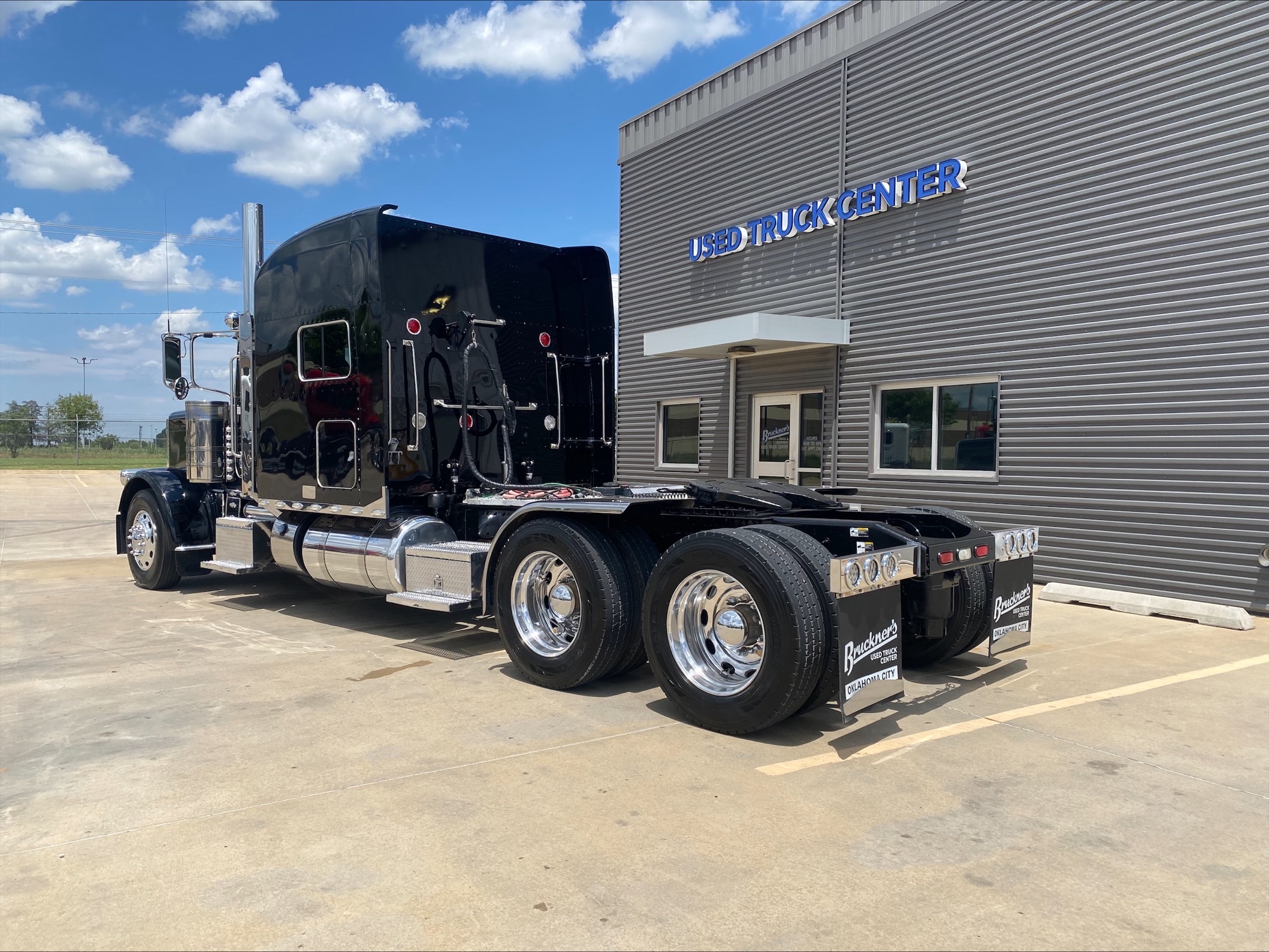 2019 Peterbilt 389 in Oklahoma City, OK — photo 7