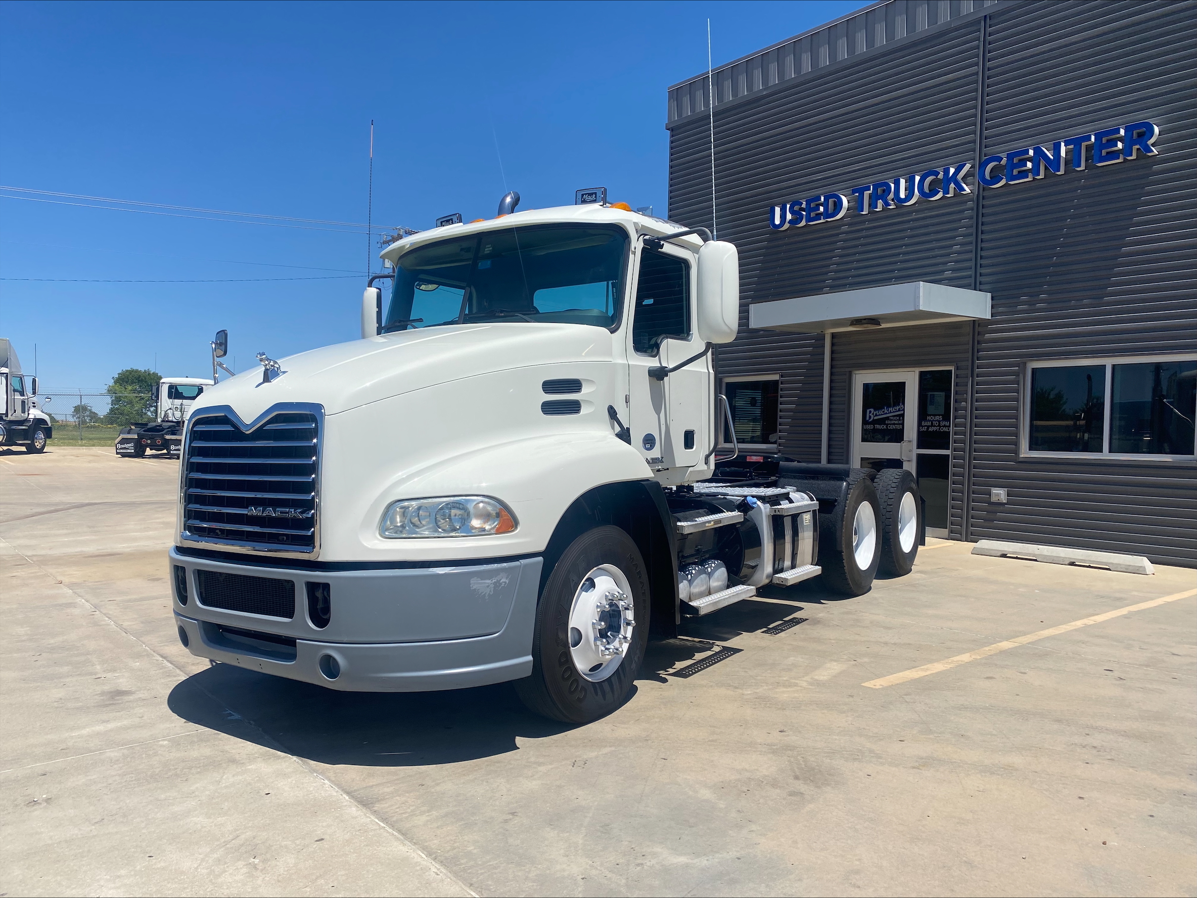 2016 Mack Pinnacle in Oklahoma City, OK