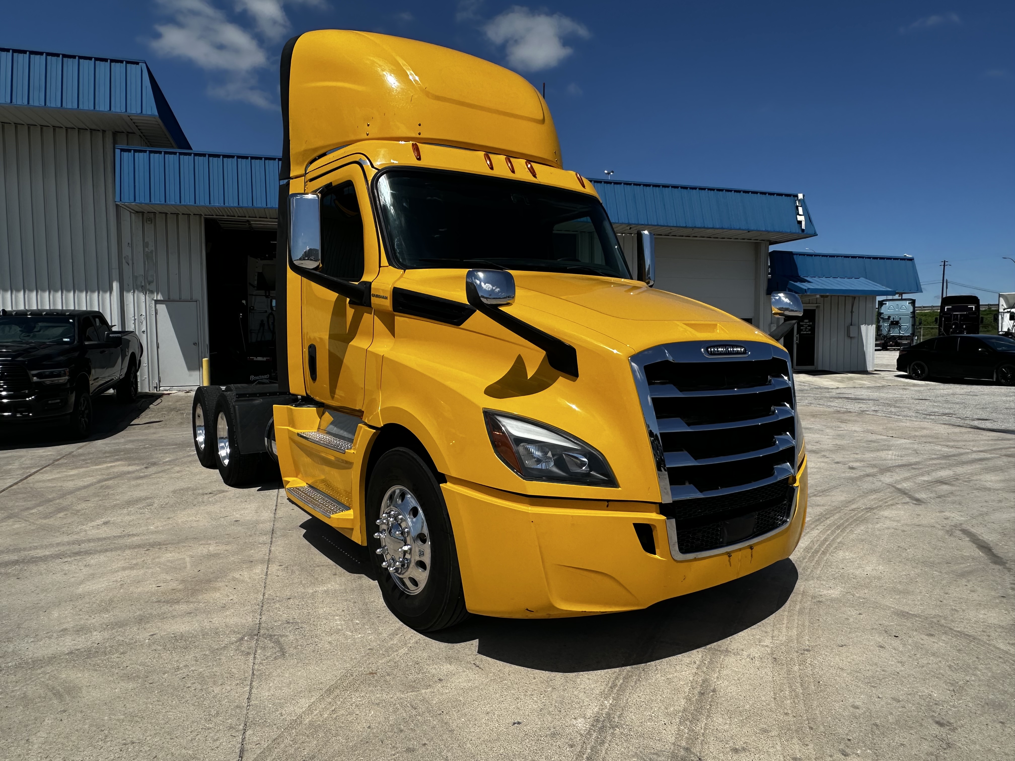 2019 Freightliner Cascadia in San Antonio, TX — photo 2
