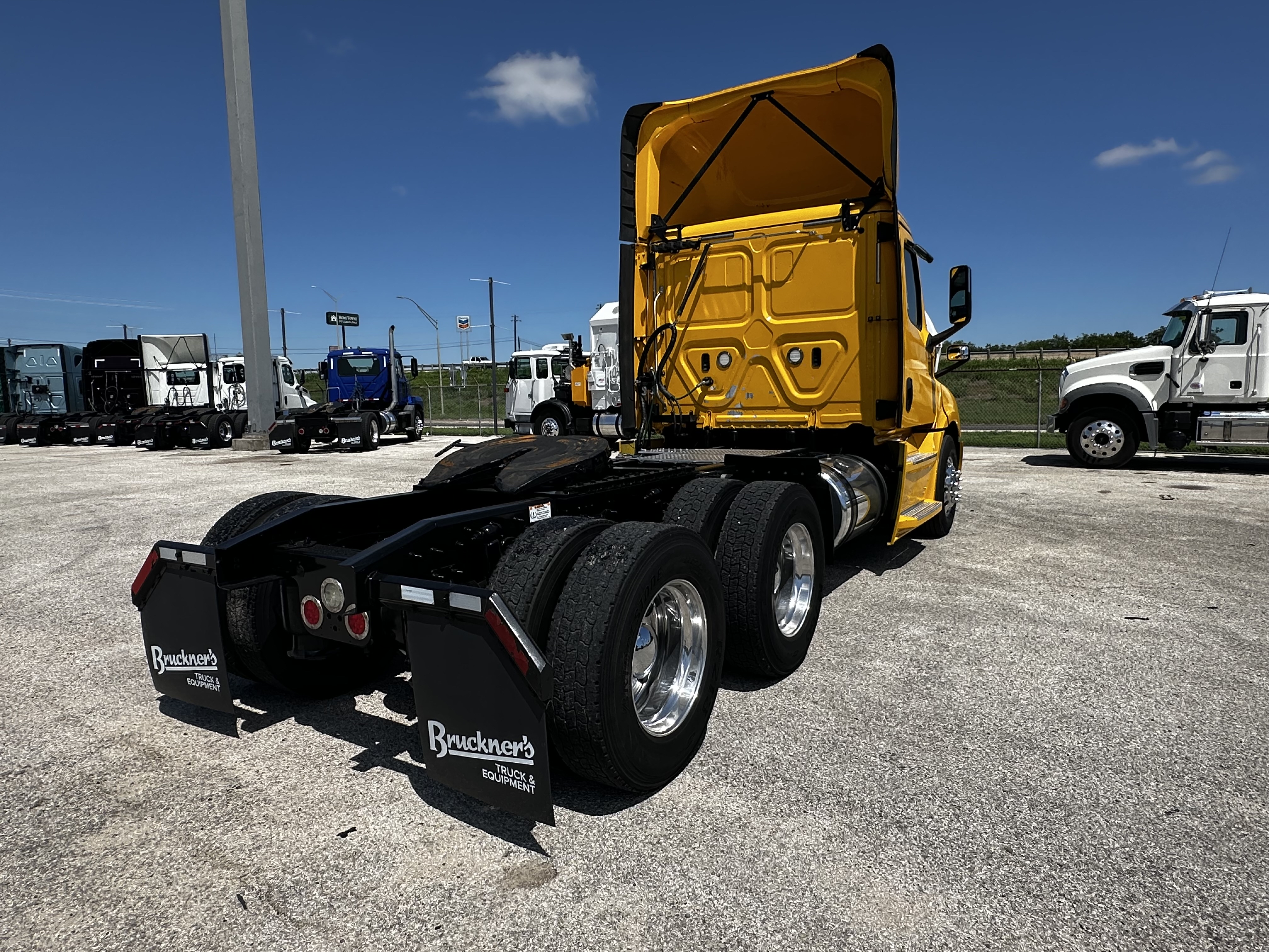 2019 Freightliner Cascadia in San Antonio, TX — photo 8