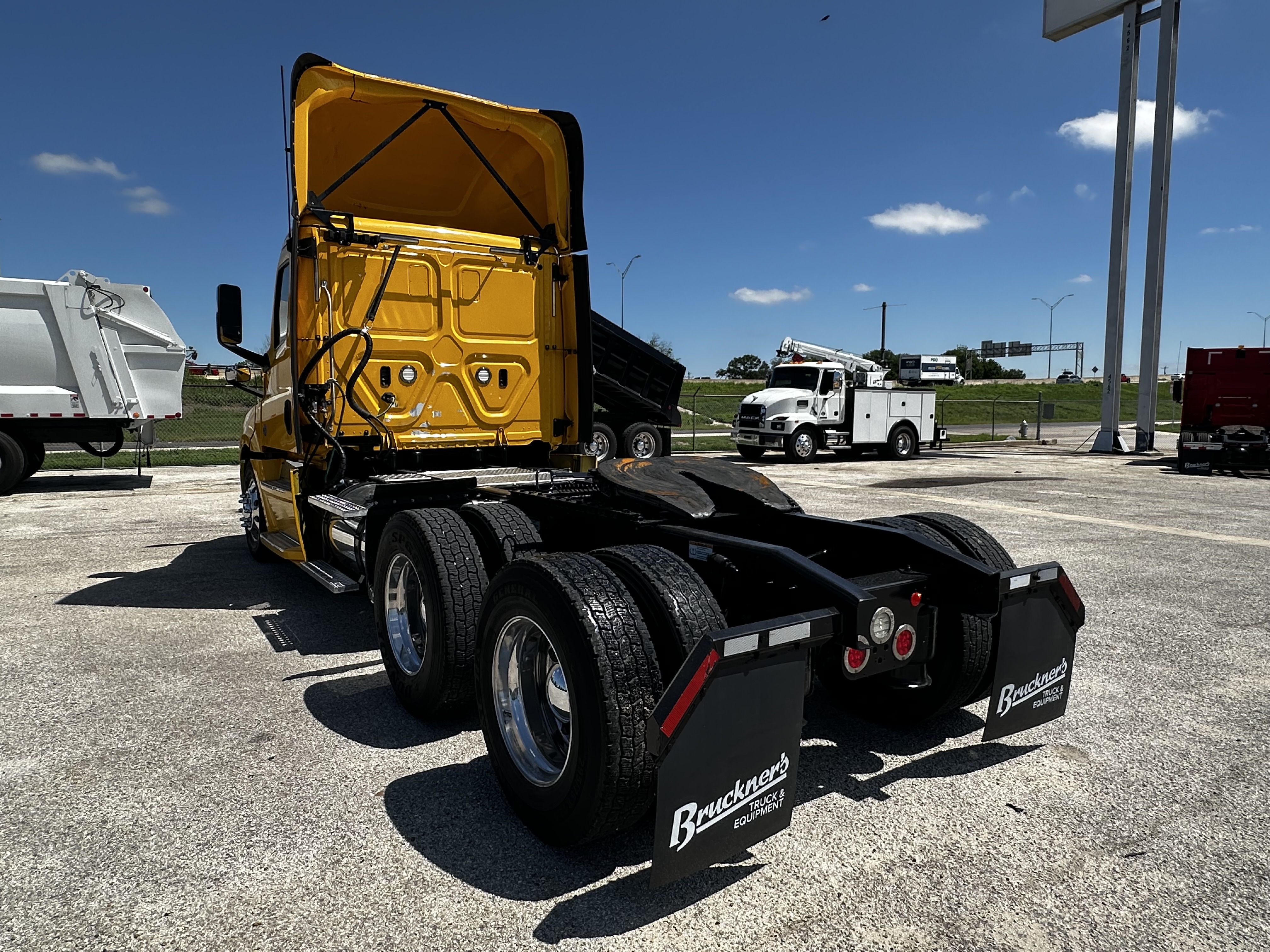 2019 Freightliner Cascadia in San Antonio, TX — photo 7
