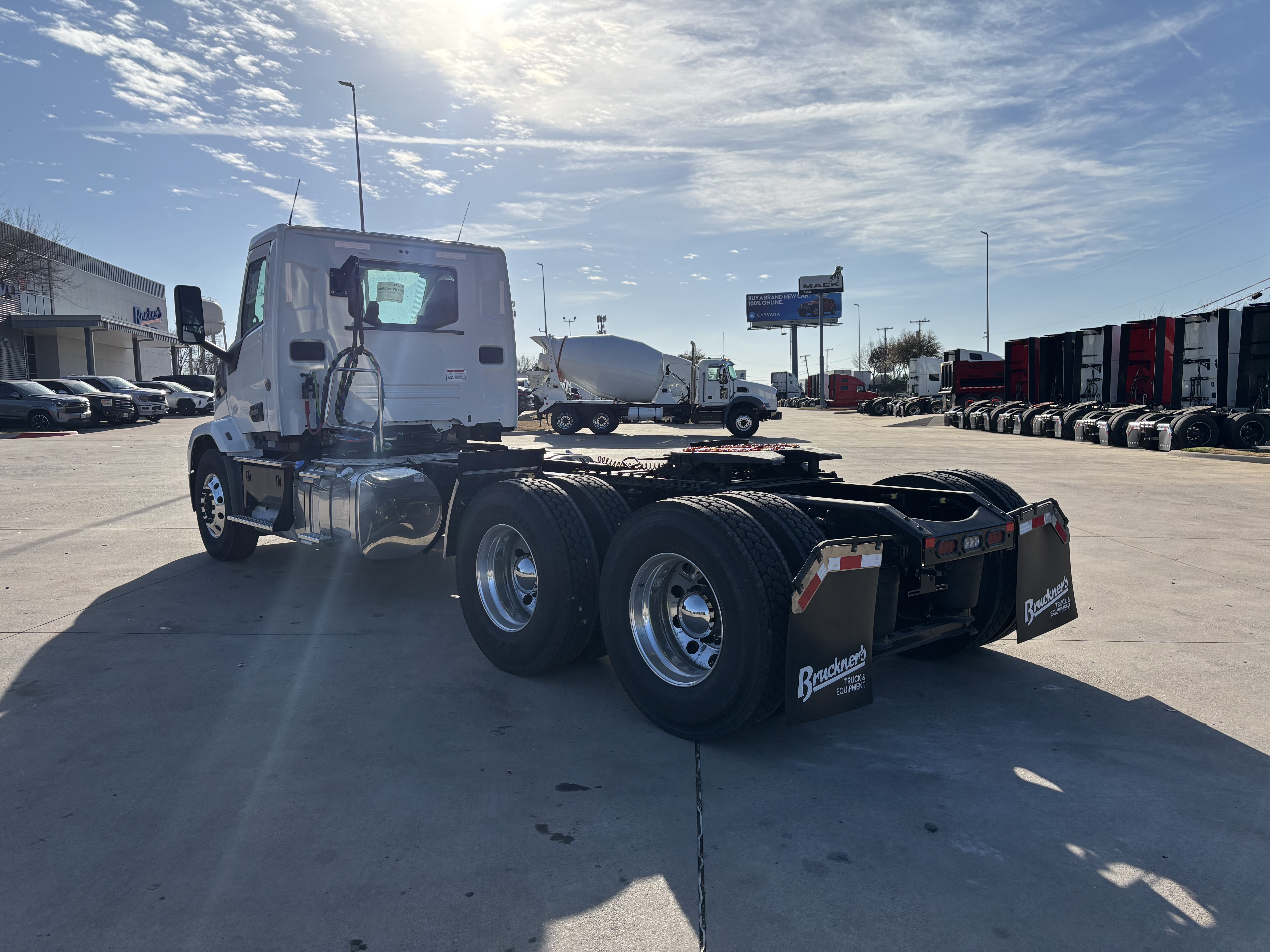 2027 Mack Anthem in TX — photo 7