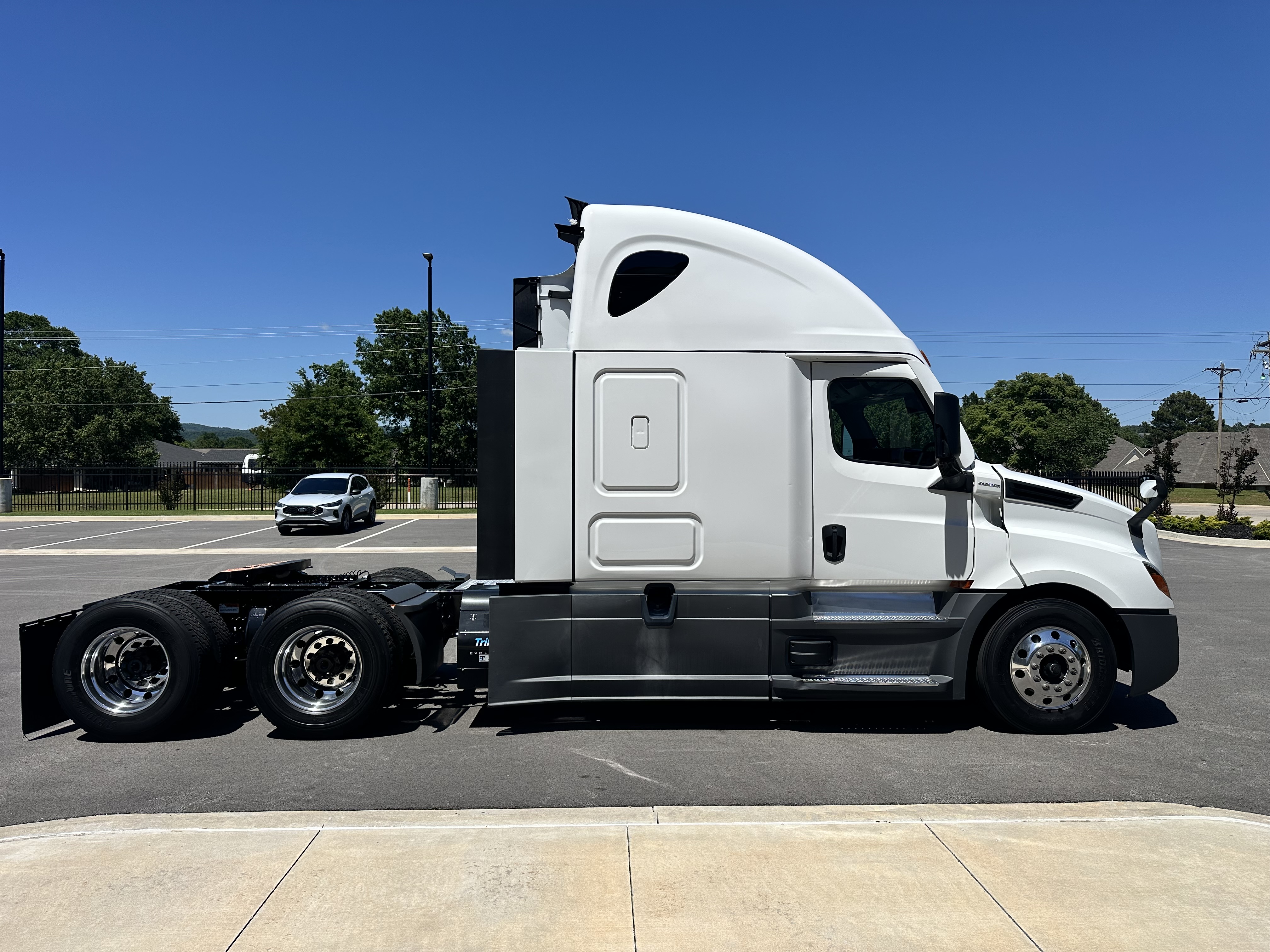 2023 Freightliner Cascadia in Van Buren, AR — photo 6