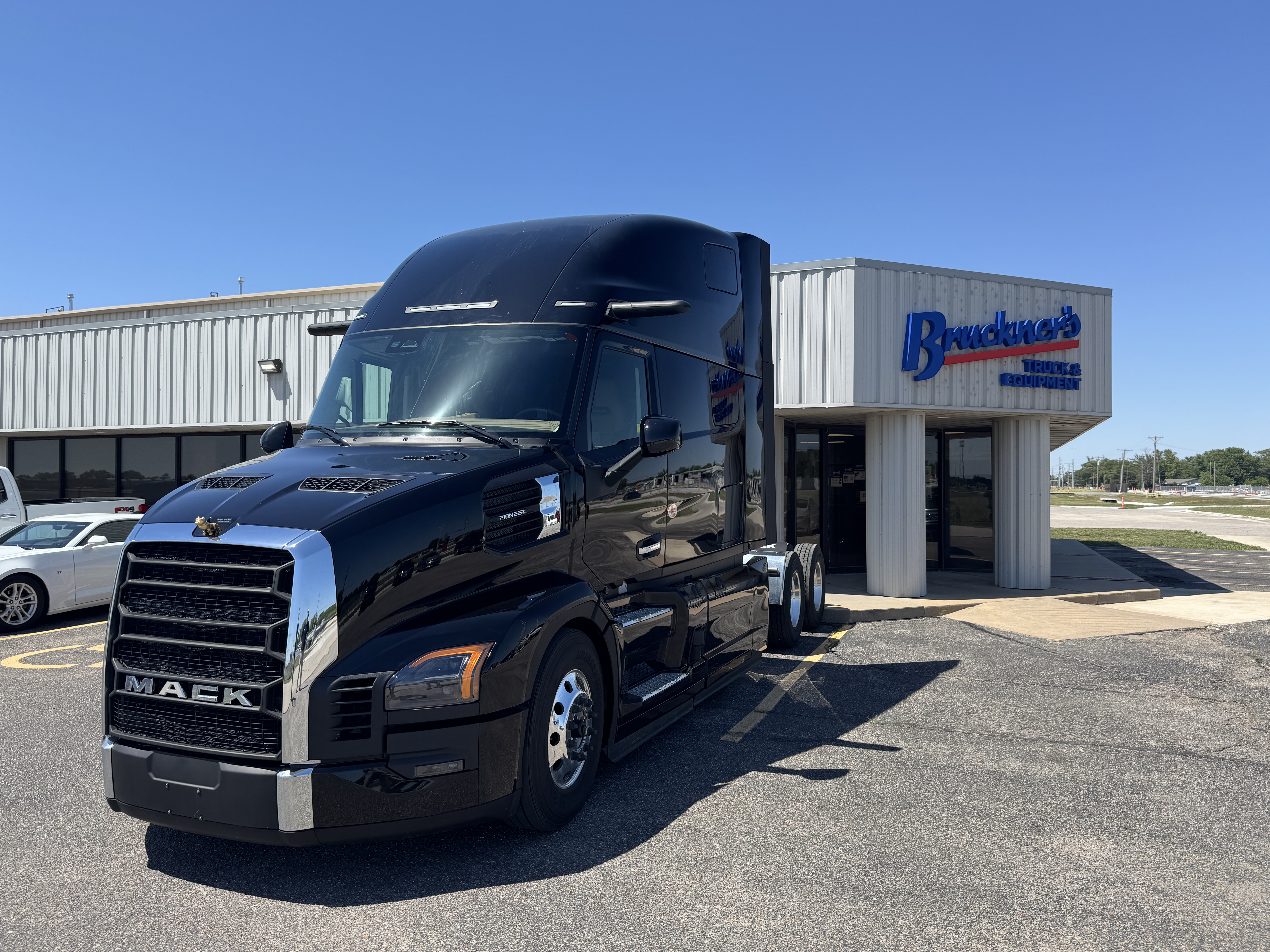 2027 Mack Pinnacle in Wichita, KS