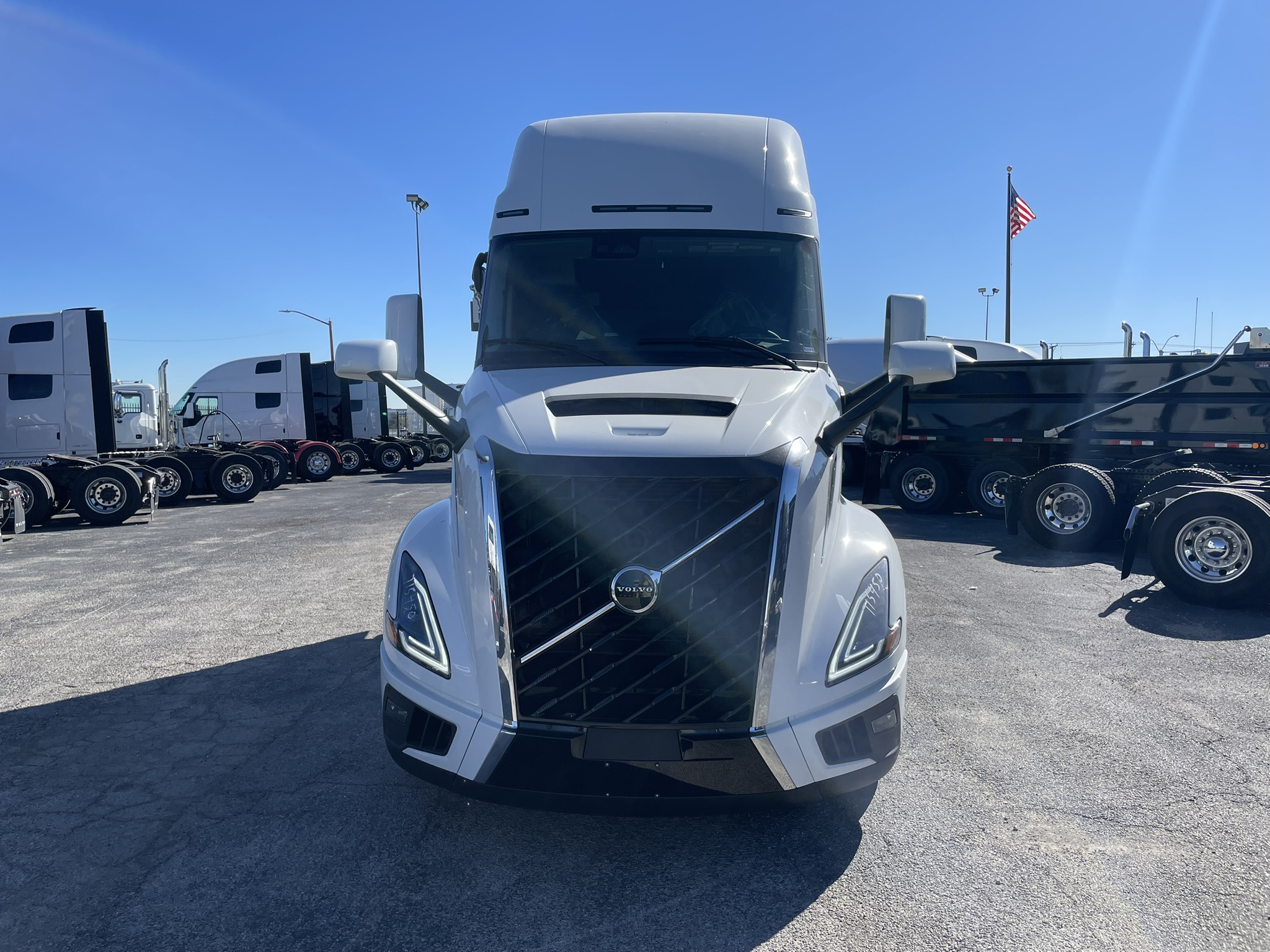 2026 Volvo in Fort Worth, TX — photo 2