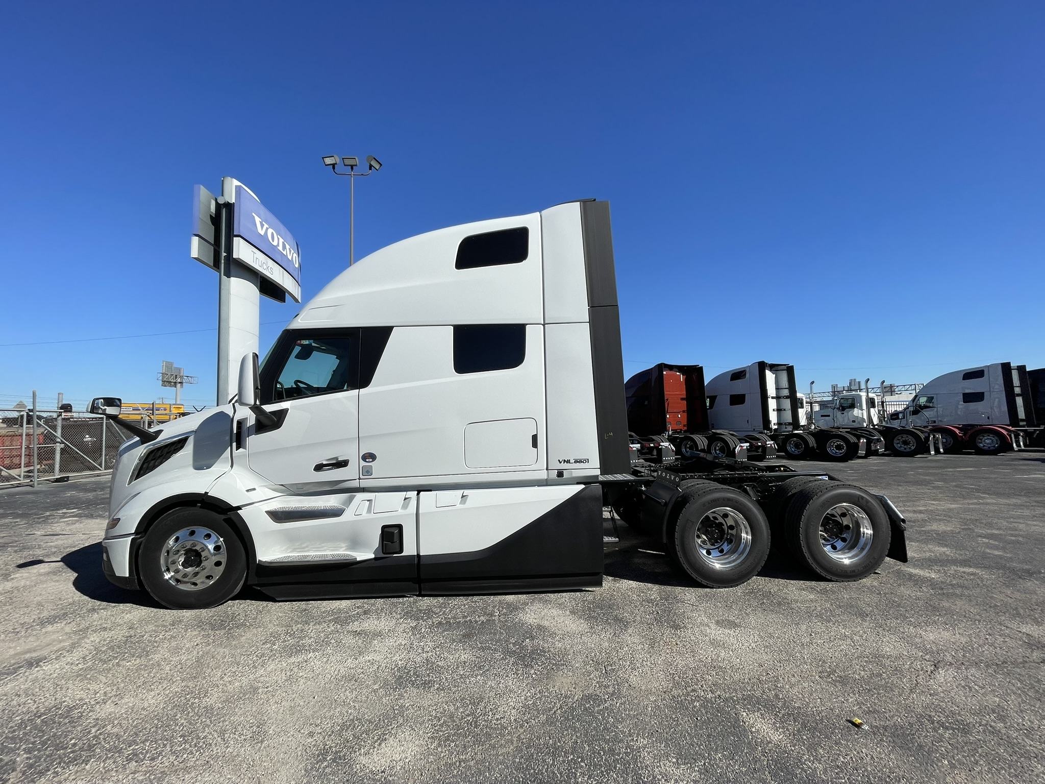 2026 Volvo in Fort Worth, TX — photo 7