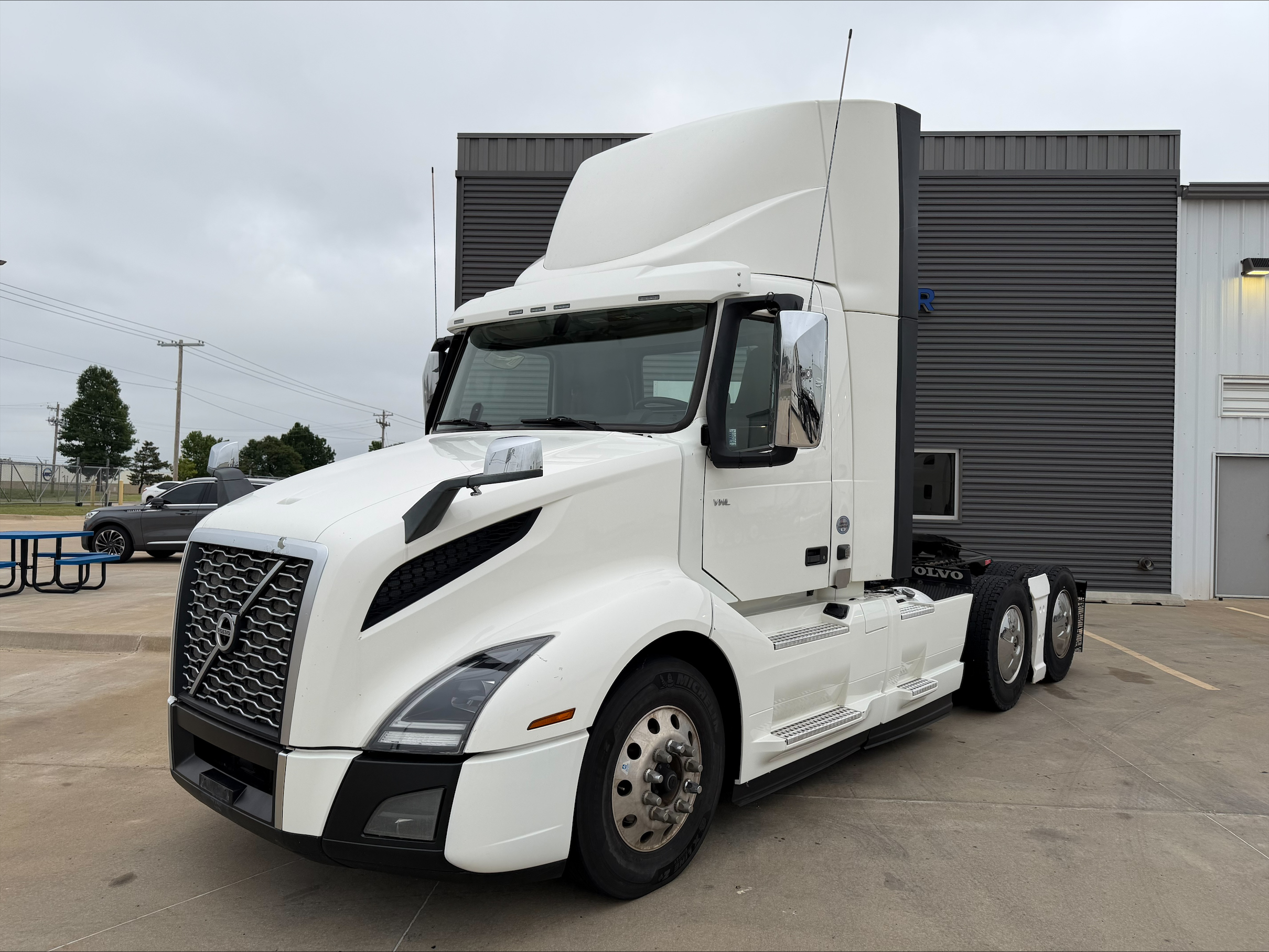 2019 Volvo VNL 300 in Oklahoma City, OK