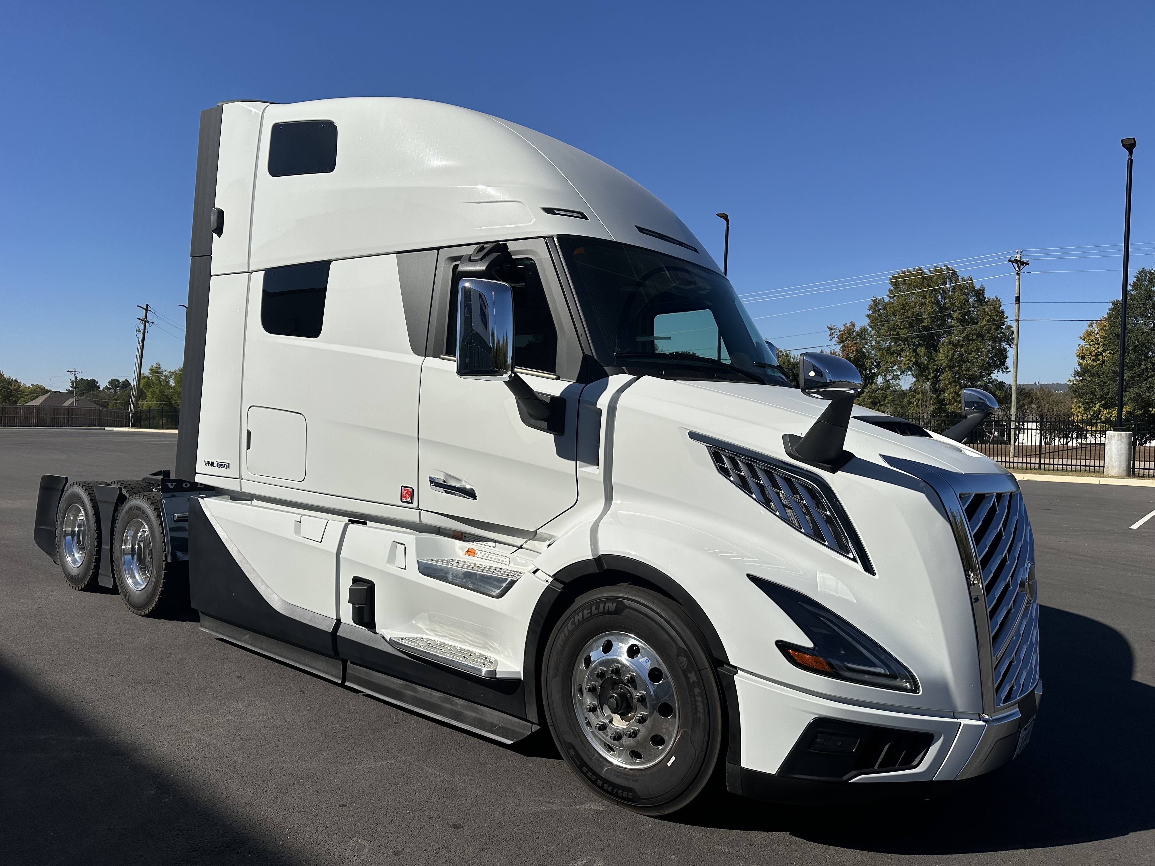 2025 Volvo VNL 860 in Amarillo, TX — photo 7