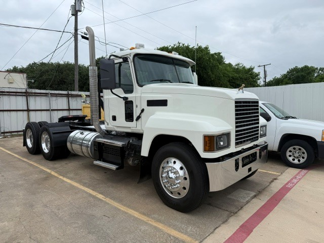 2019 Mack Pinnacle in San Antonio, TX — photo 3