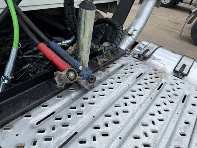 2019 Mack Pinnacle in San Antonio, TX — photo 8