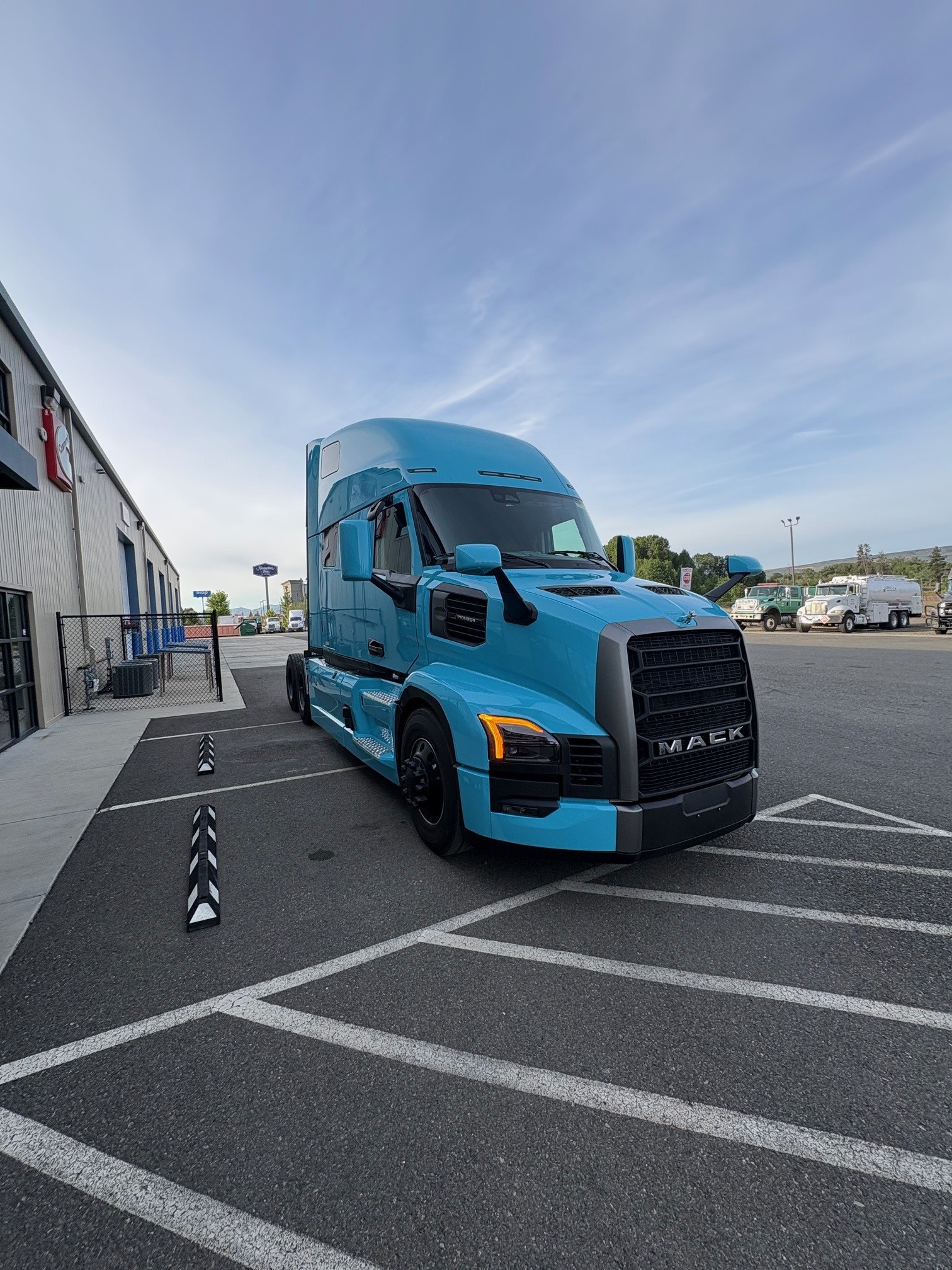 2027 Mack Pinnacle in Ellensburg, WA — photo 4