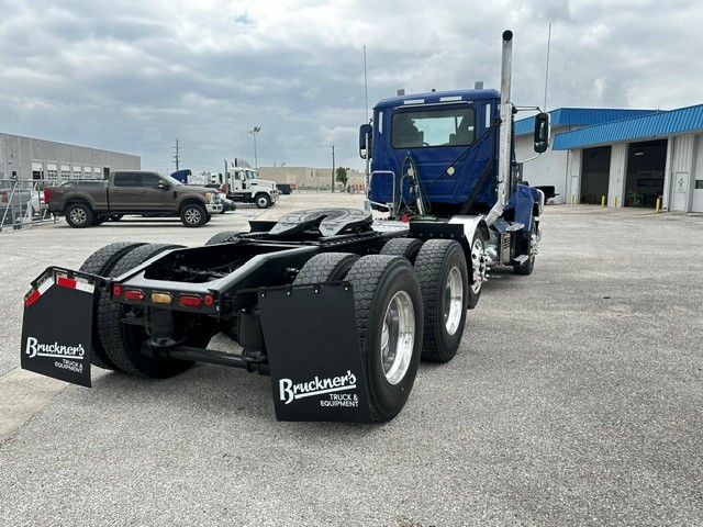2021 Mack Pinnacle in San Antonio, TX — photo 6