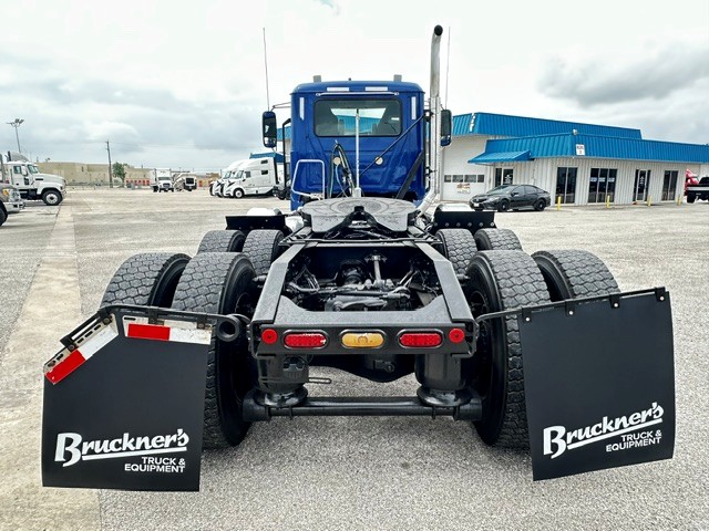 2021 Mack Pinnacle in San Antonio, TX — photo 8