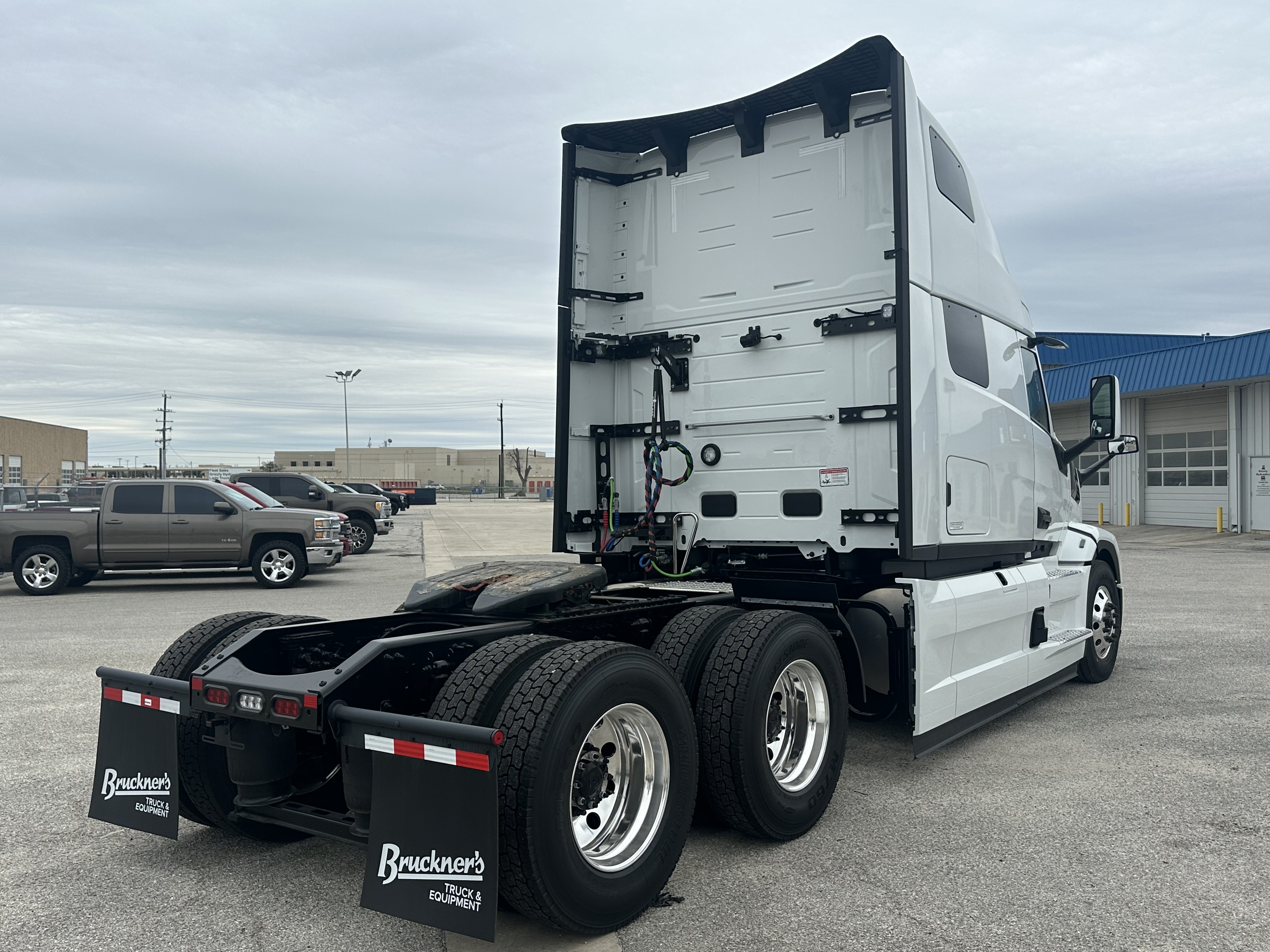 2026 Mack Pioneer in San Antonio, TX — photo 7