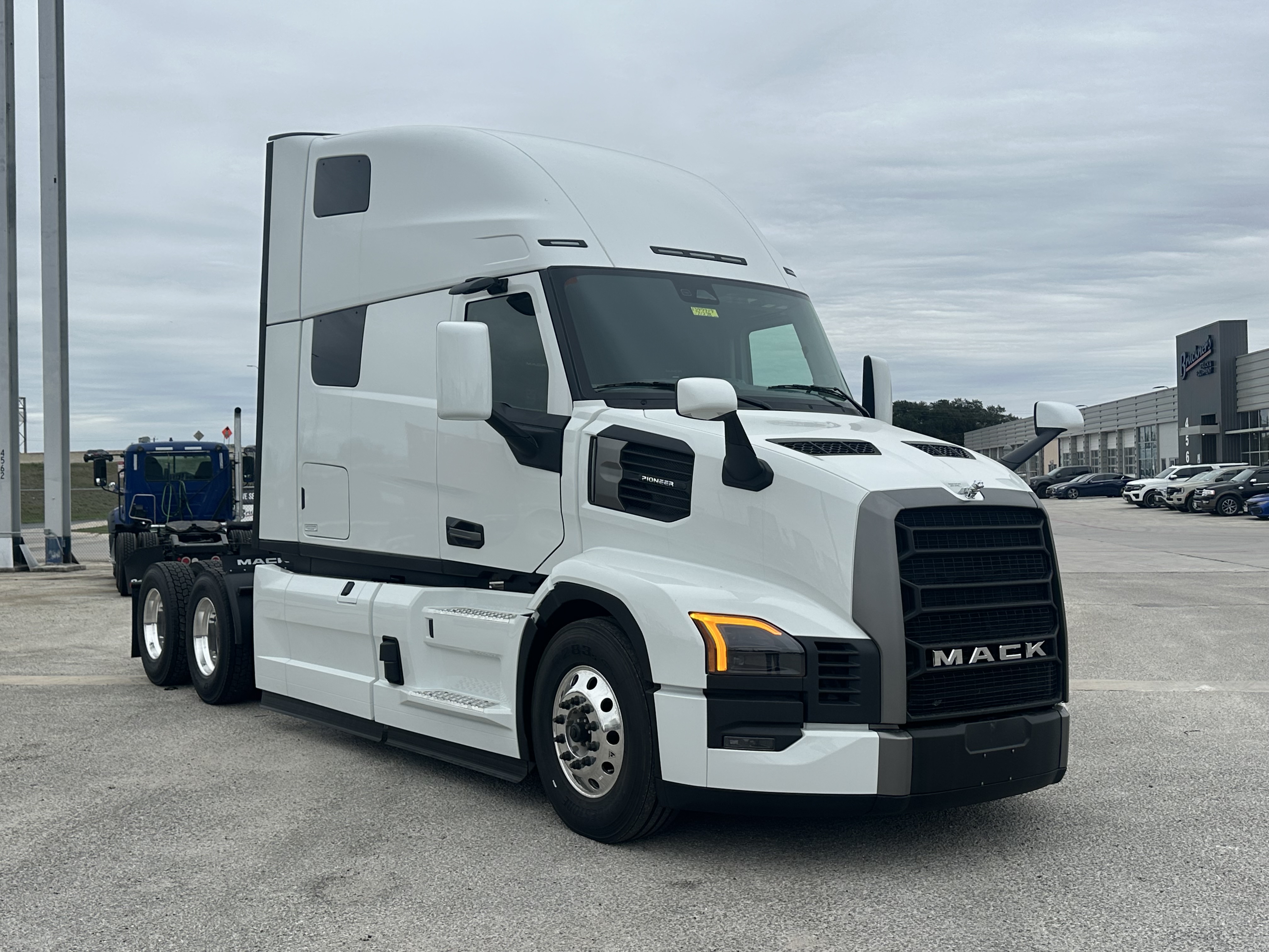 2026 Mack Pioneer in San Antonio, TX — photo 2