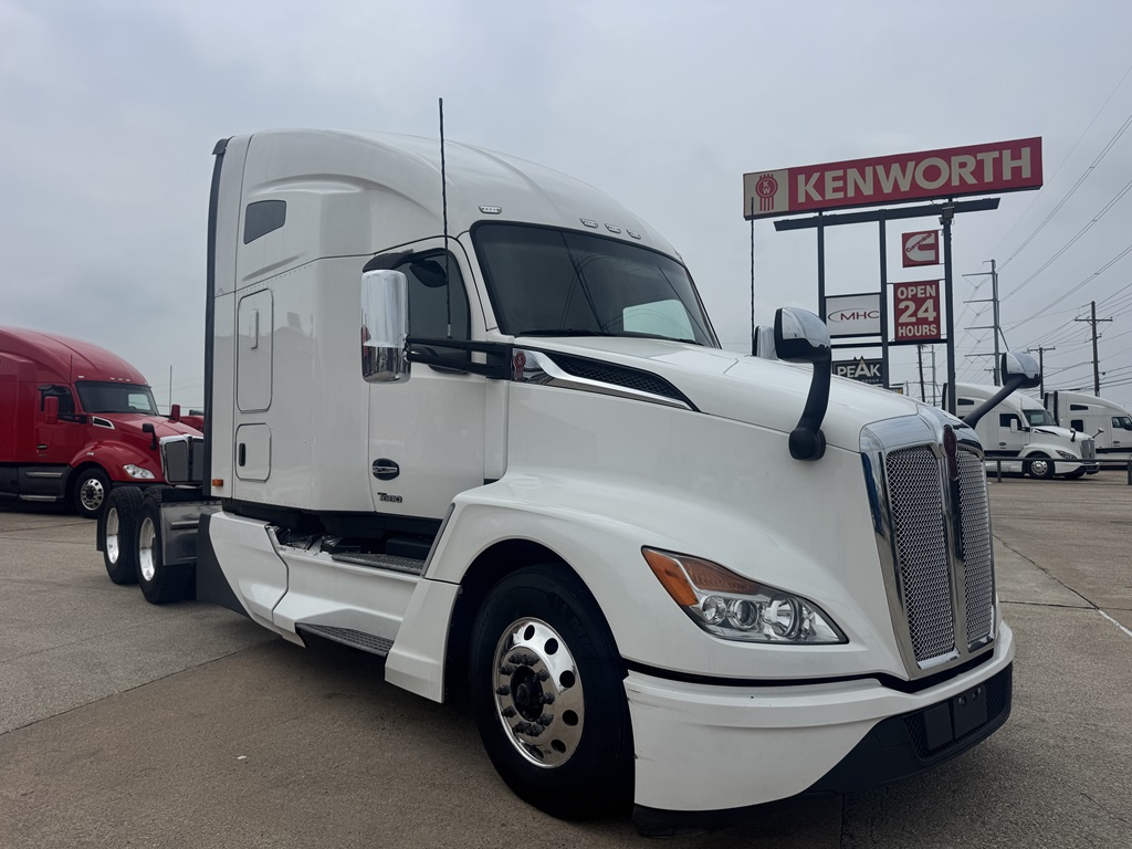 2022 Kenworth T680 in Shreveport, LA — photo 2
