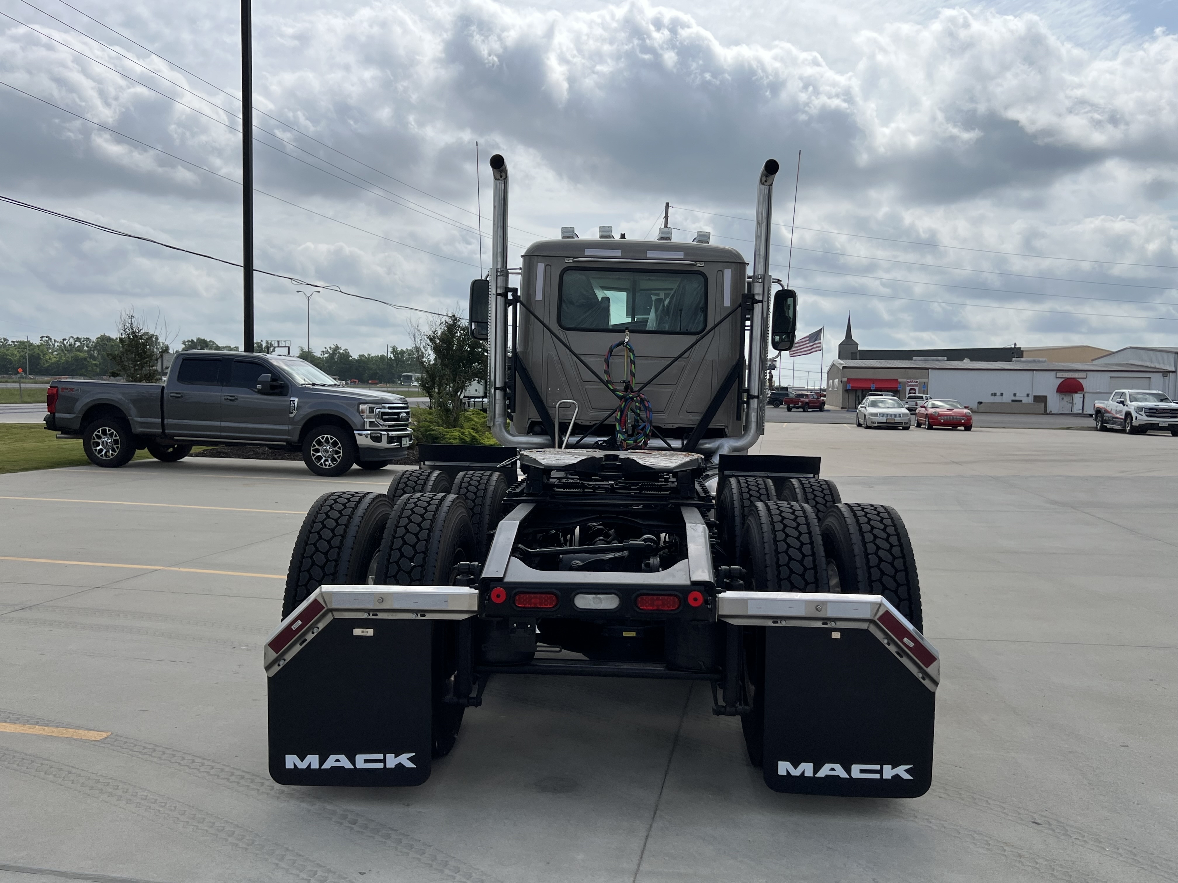 2027 Mack Pinnacle in Monroe, LA — photo 6