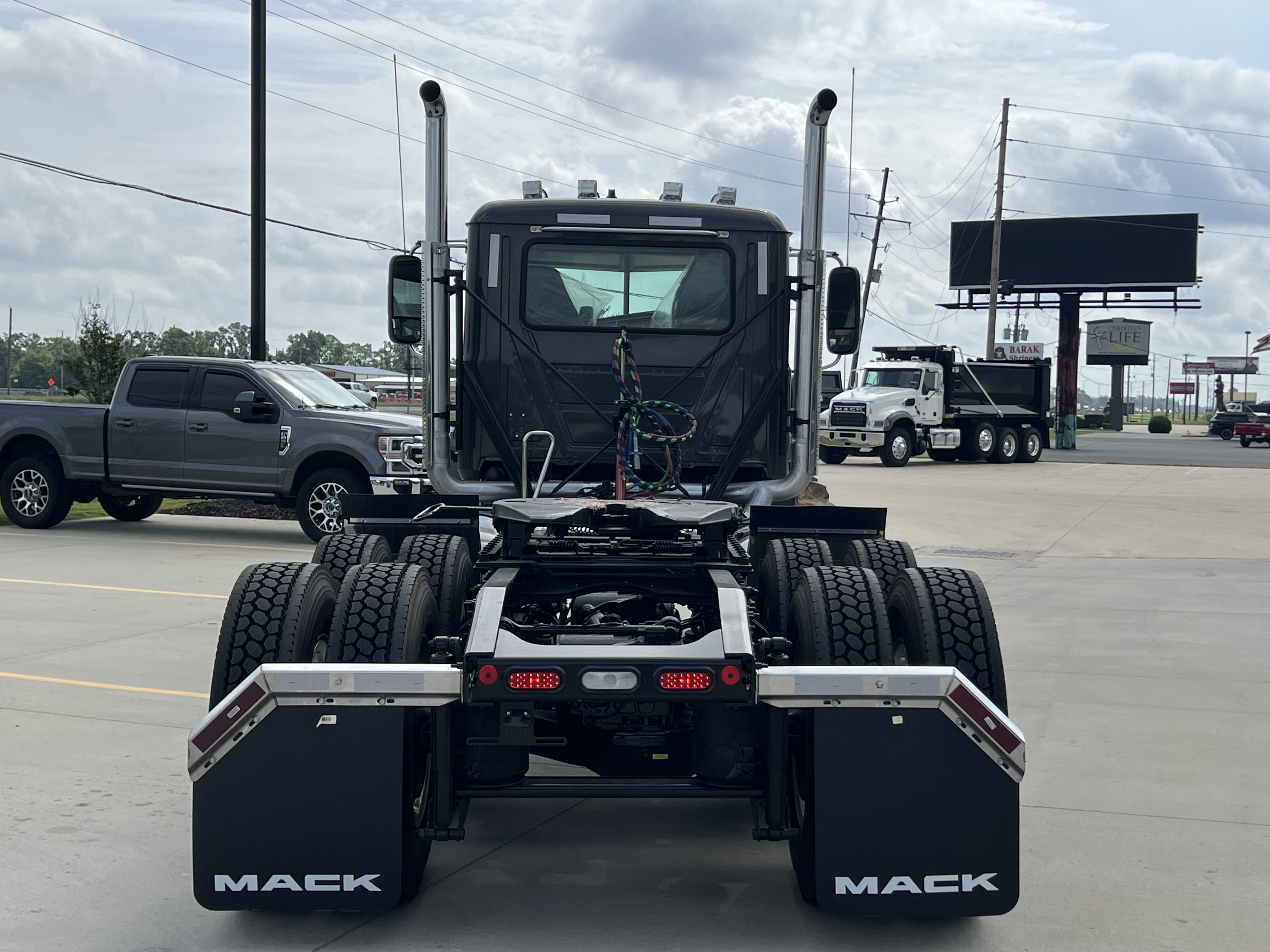 2027 Mack Pinnacle in Monroe, LA — photo 6
